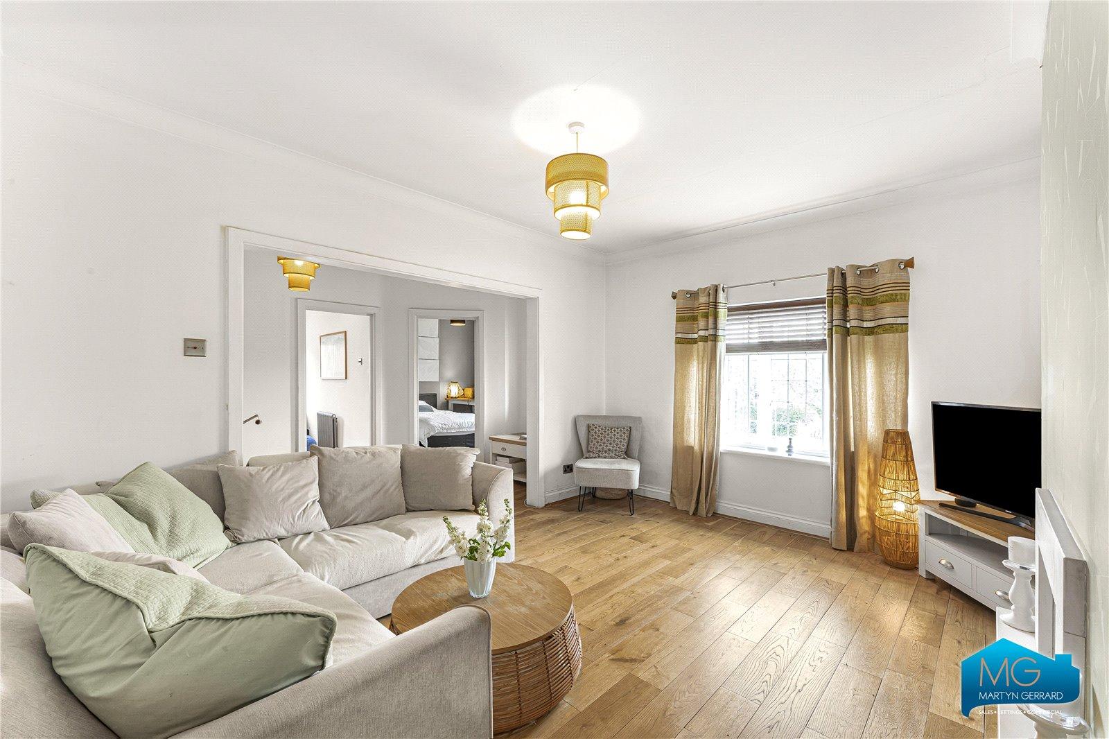 3 bedroom Apartment to rent - Martyn Gerrard