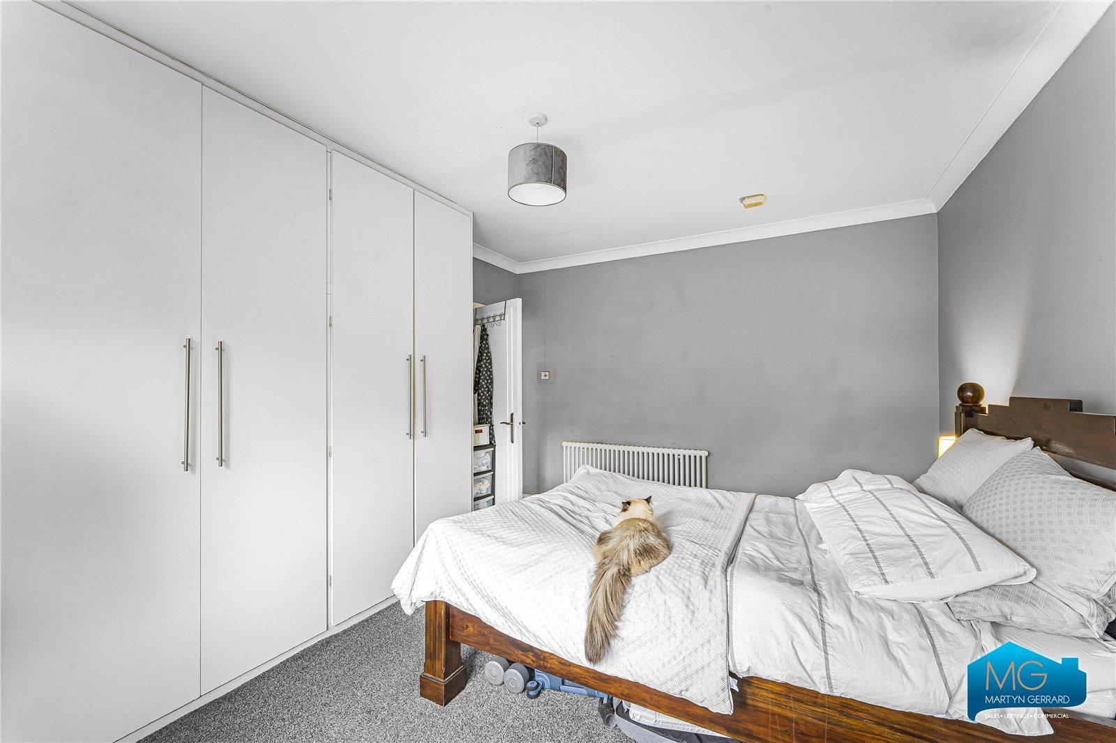 3 bedroom Apartment to rent - Martyn Gerrard