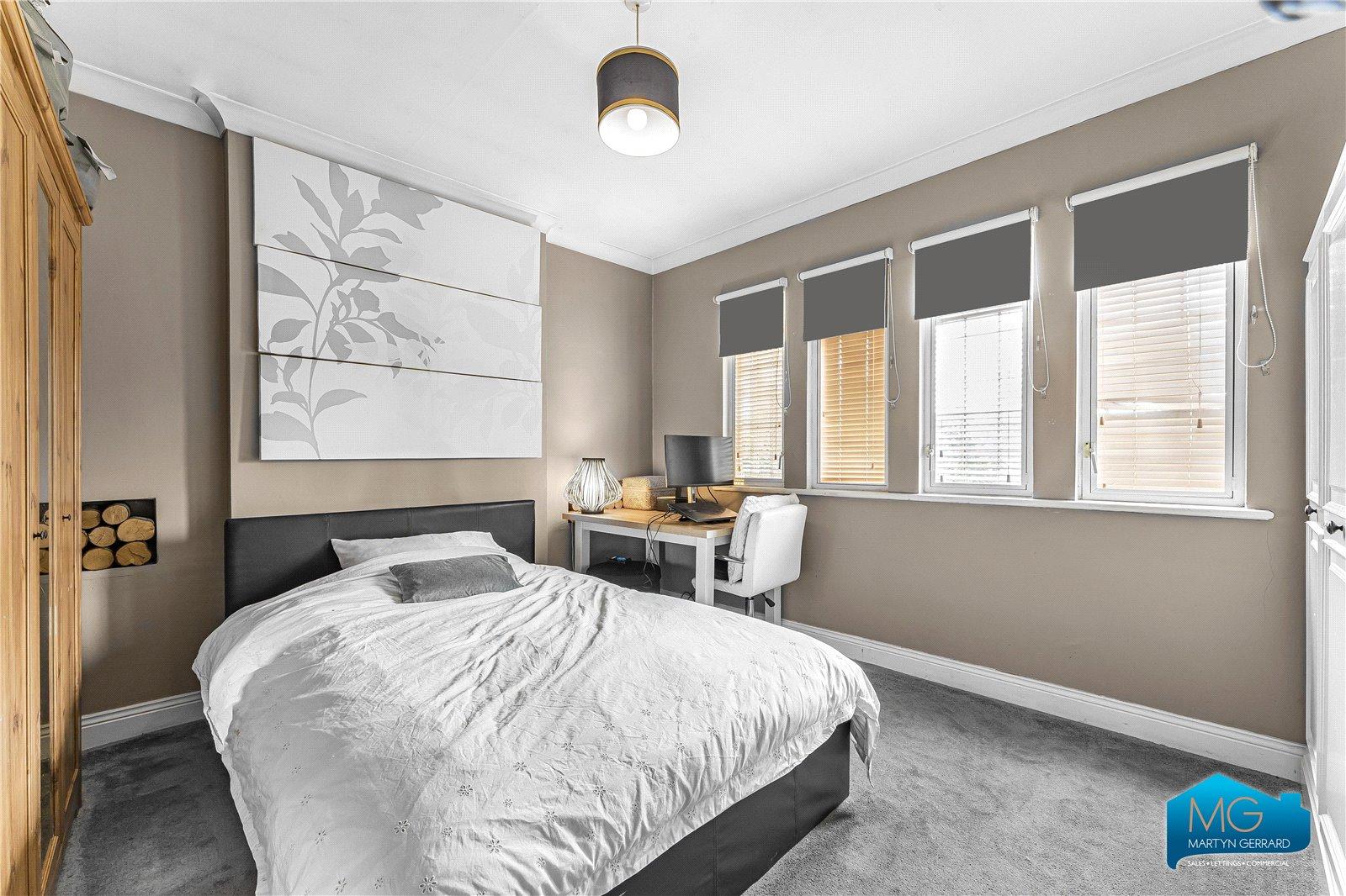 3 bedroom Apartment to rent - Martyn Gerrard