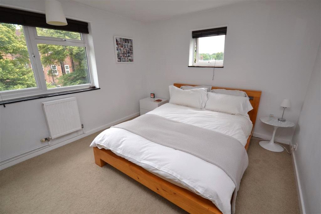 2 bedroom Apartment to rent + ' - Martyn Gerrard
