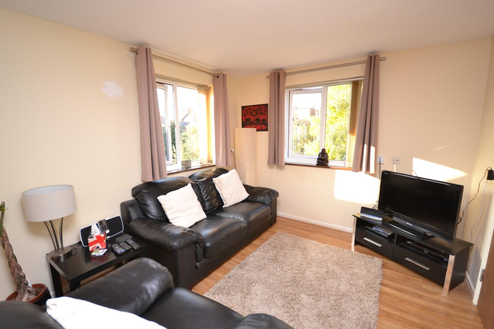 2 bedroom Apartment to rent - Martyn Gerrard