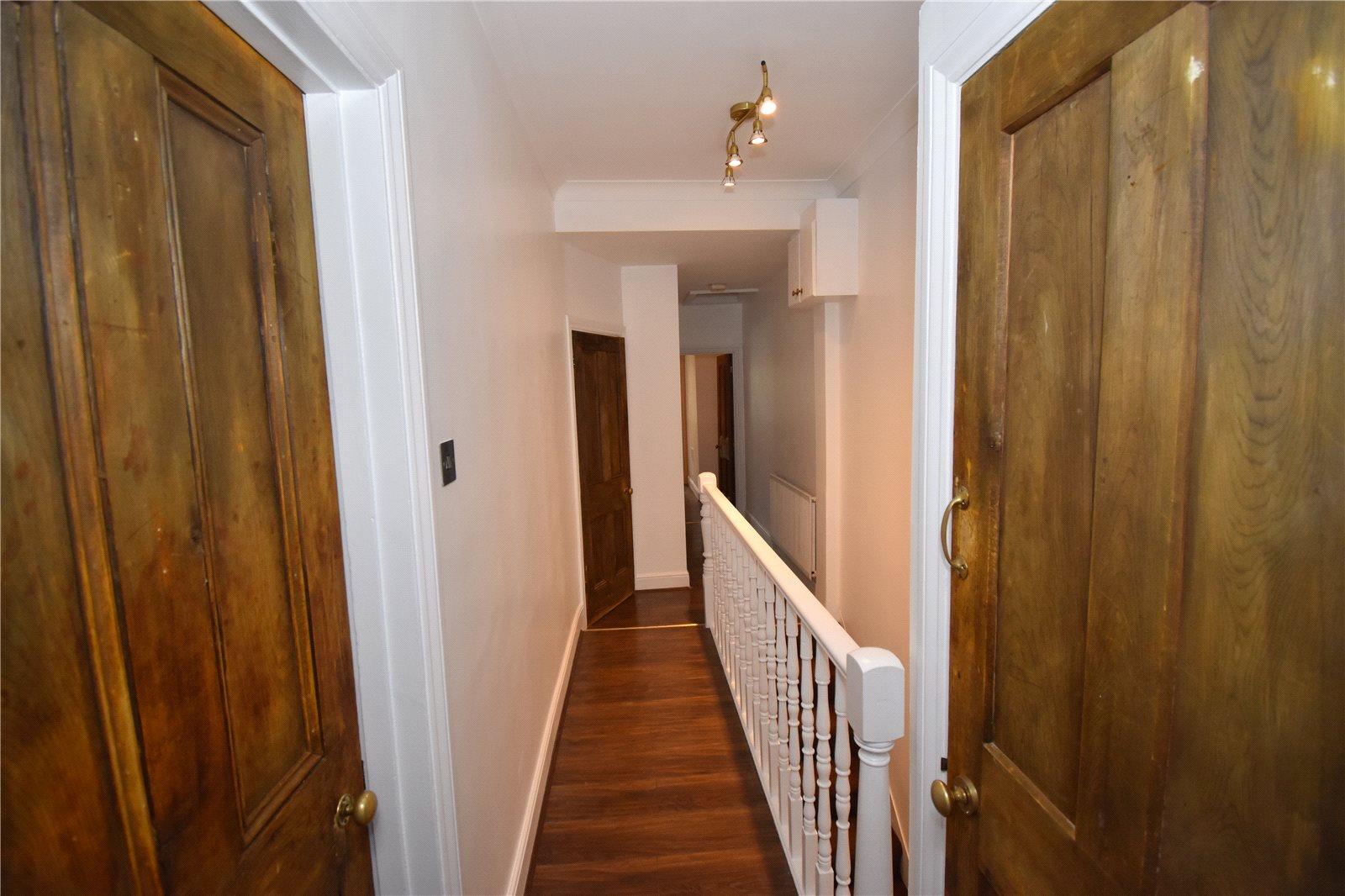2 bedroom Apartment to rent - Martyn Gerrard