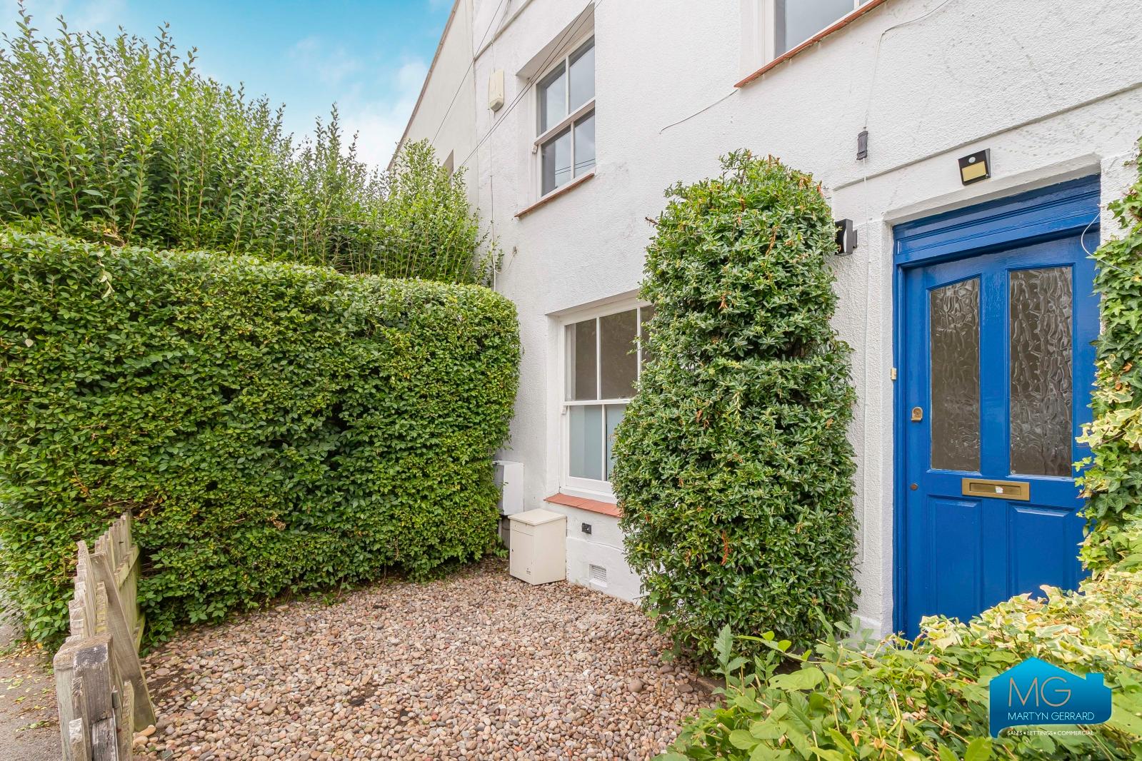 2 bedroom Terraced House to rent - Martyn Gerrard