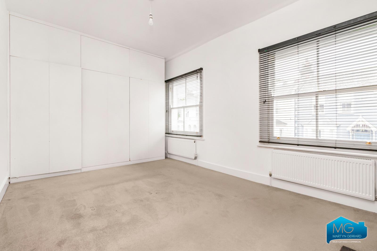 2 bedroom Terraced House to rent - Martyn Gerrard