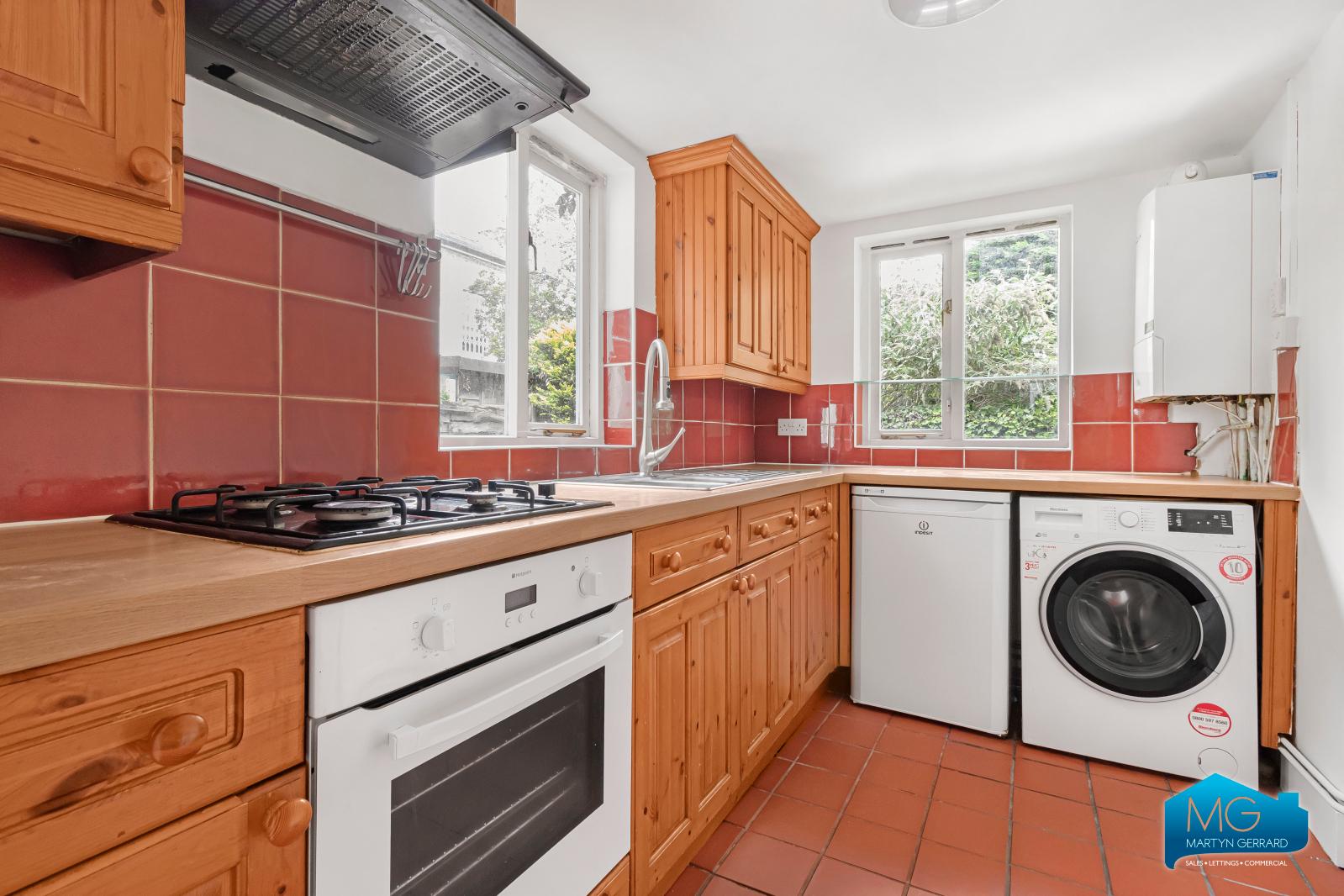 2 bedroom Terraced House to rent - Martyn Gerrard