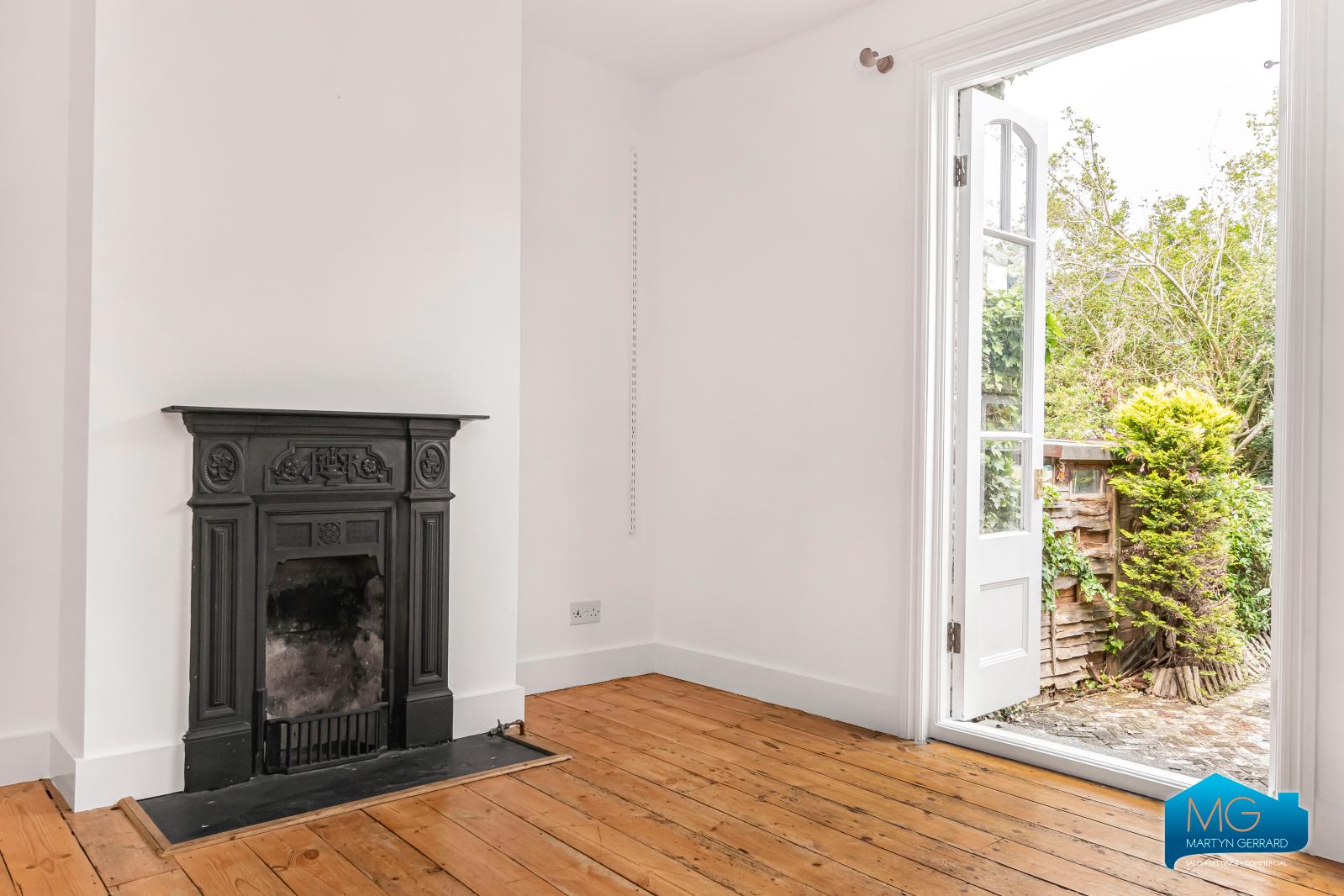 2 bedroom Terraced House to rent - Martyn Gerrard