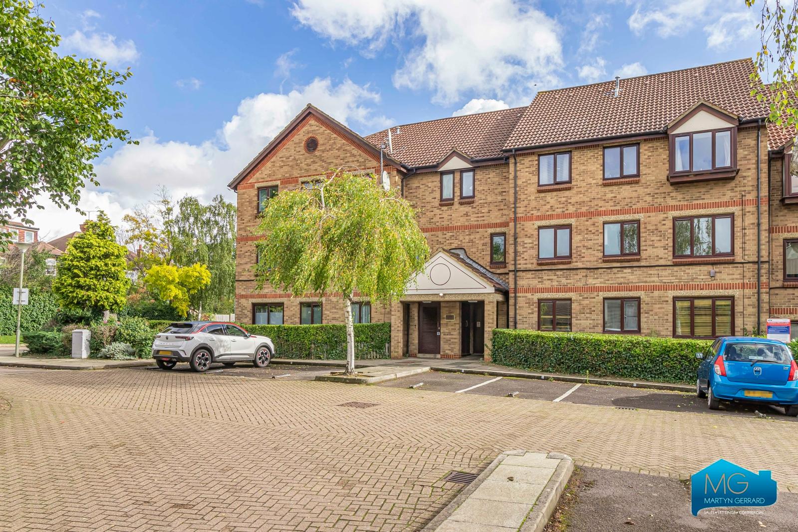 2 bedroom Apartment to rent - Martyn Gerrard