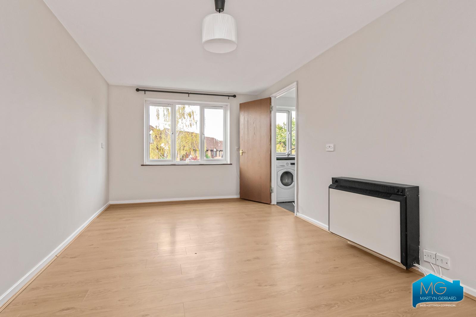 2 bedroom Apartment to rent - Martyn Gerrard