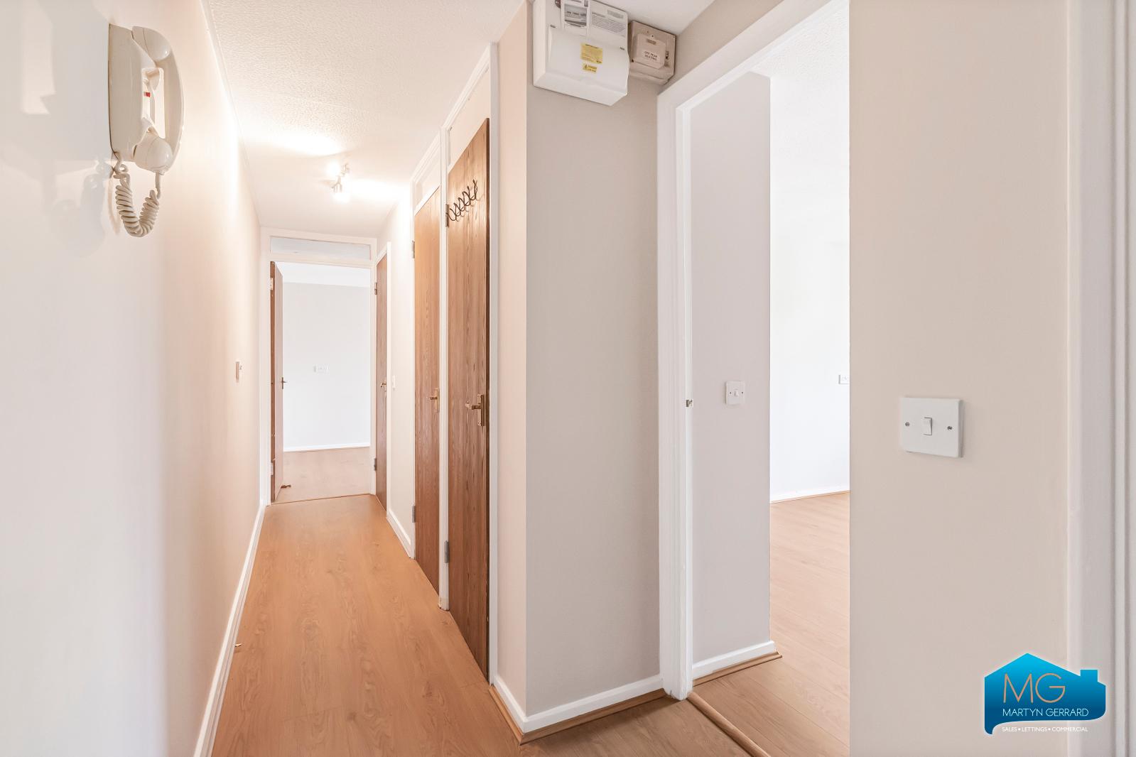 2 bedroom Apartment to rent - Martyn Gerrard