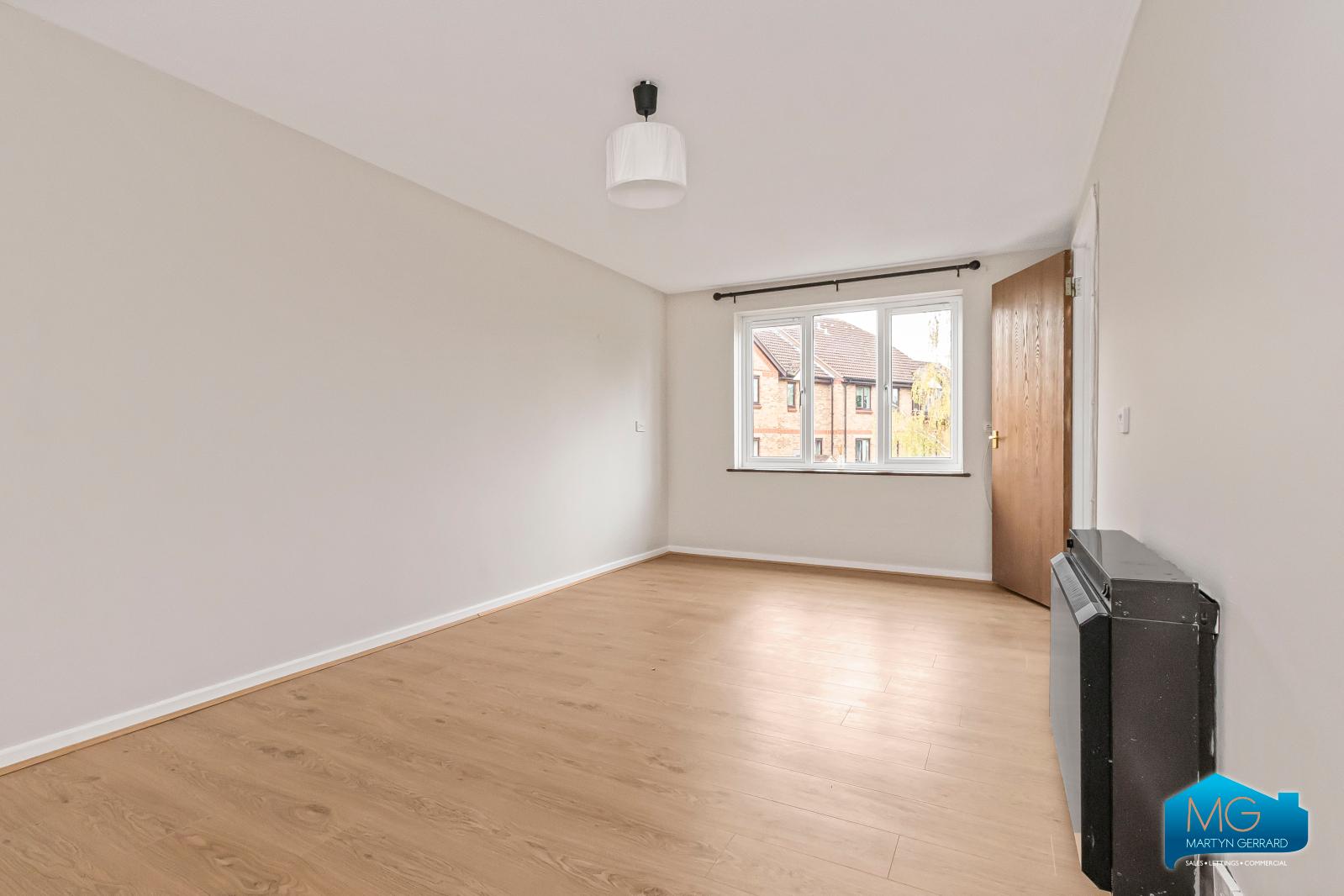 2 bedroom Apartment to rent - Martyn Gerrard