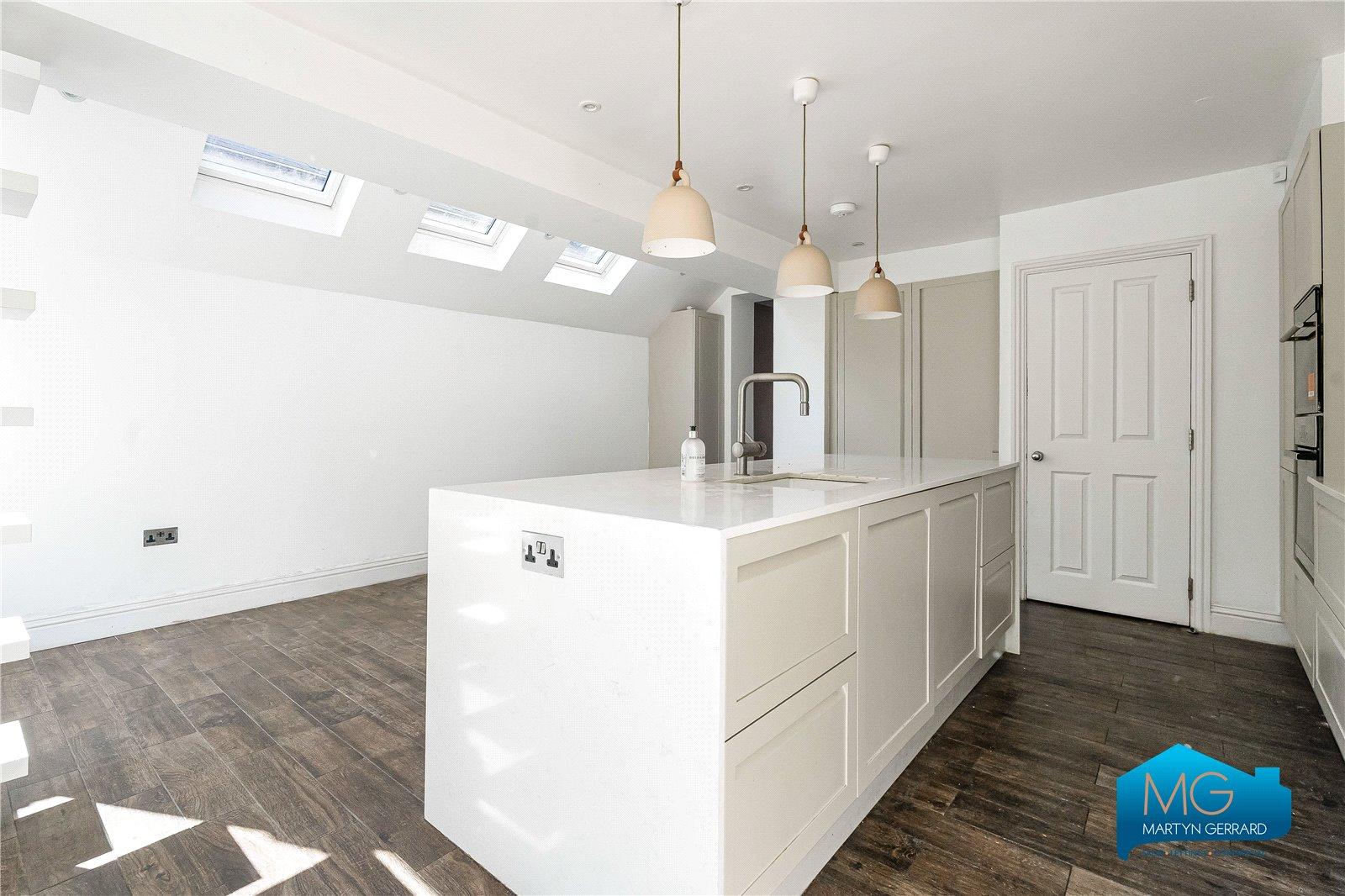 3 bedroom Terraced House to rent - Martyn Gerrard