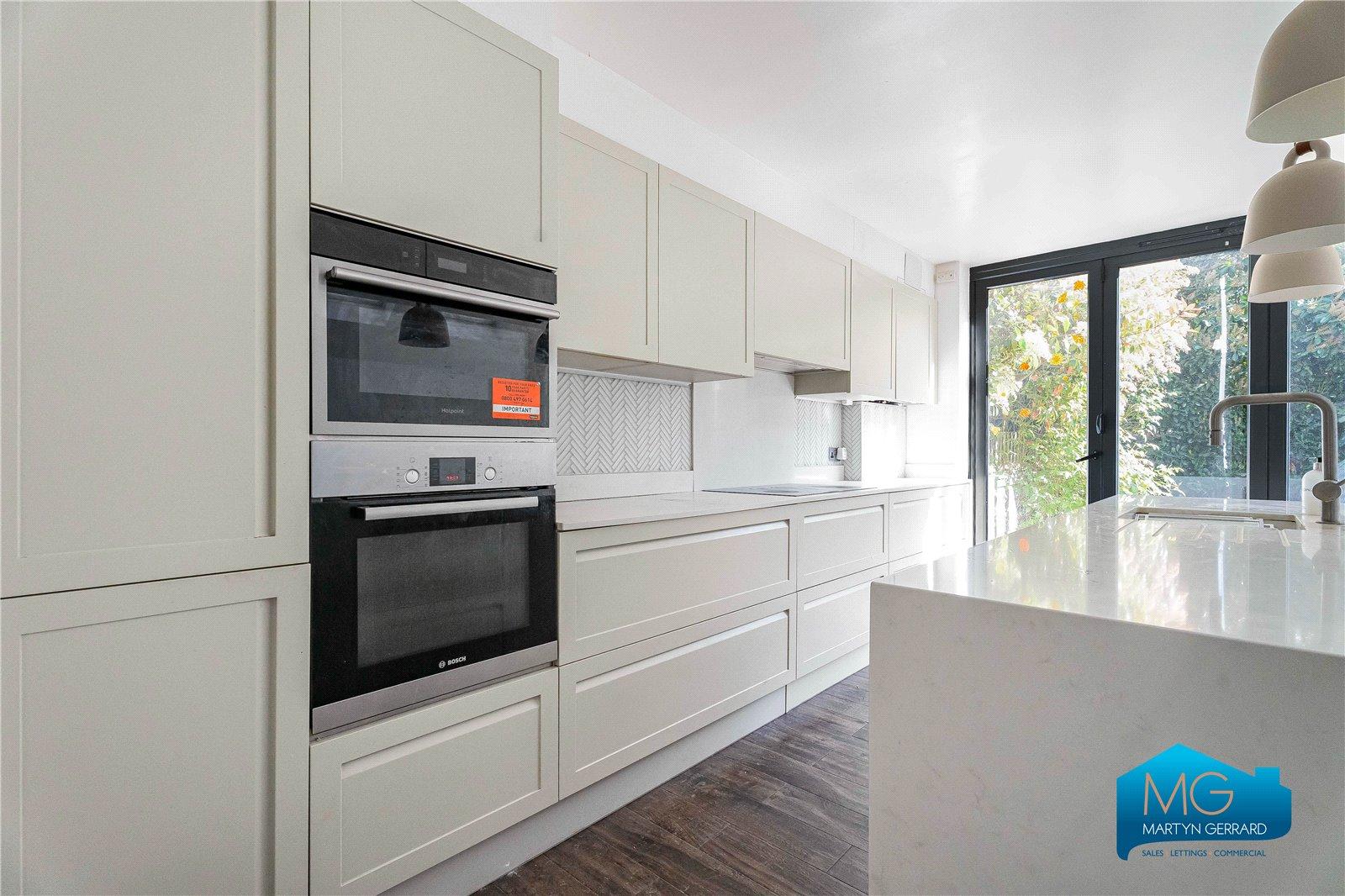 3 bedroom Terraced House to rent - Martyn Gerrard