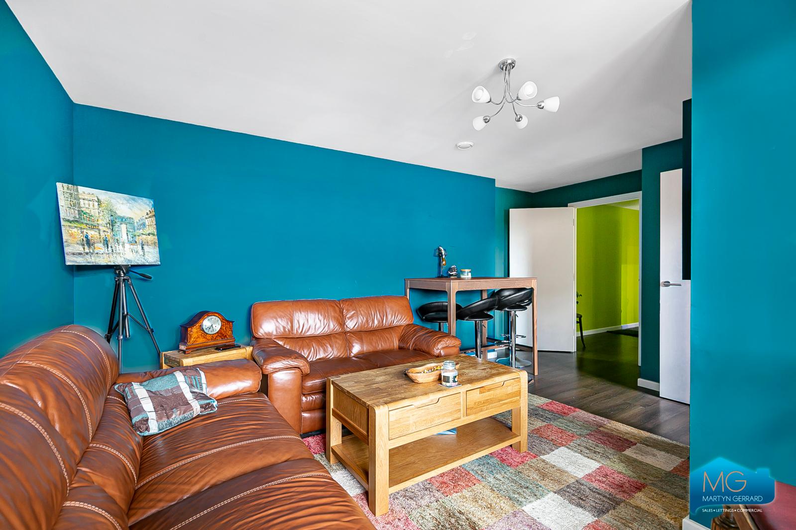 2 bedroom Apartment to rent - Martyn Gerrard