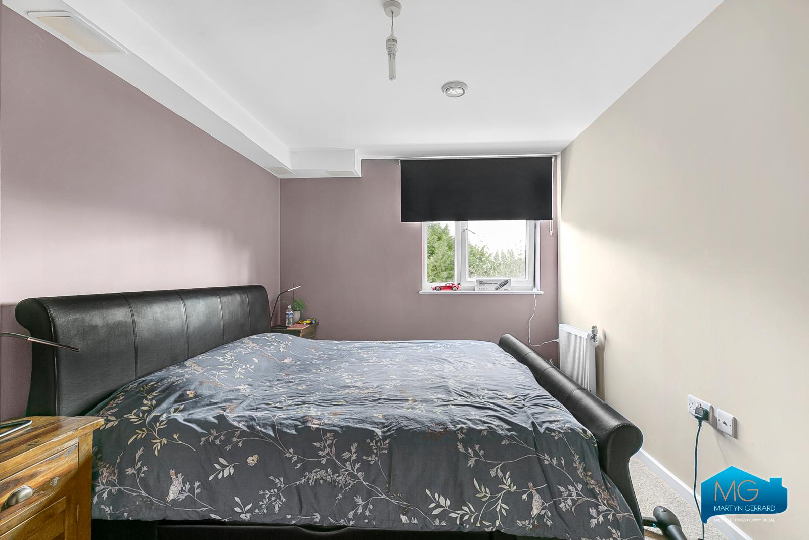 2 bedroom Apartment to rent - Martyn Gerrard