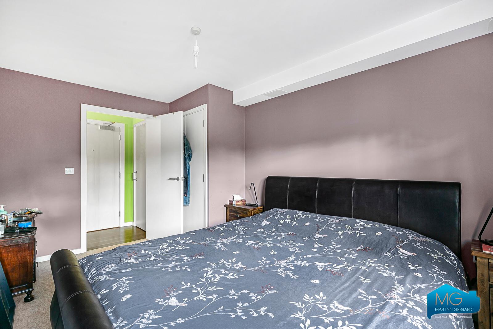 2 bedroom Apartment to rent - Martyn Gerrard
