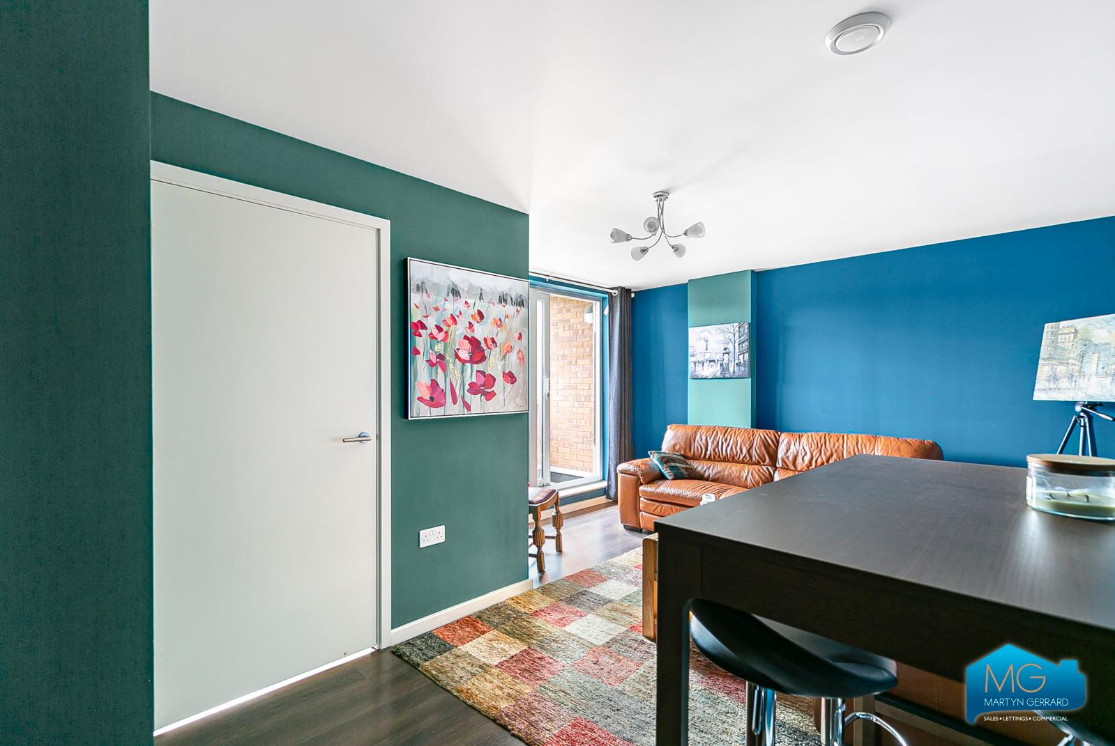 2 bedroom Apartment to rent - Martyn Gerrard
