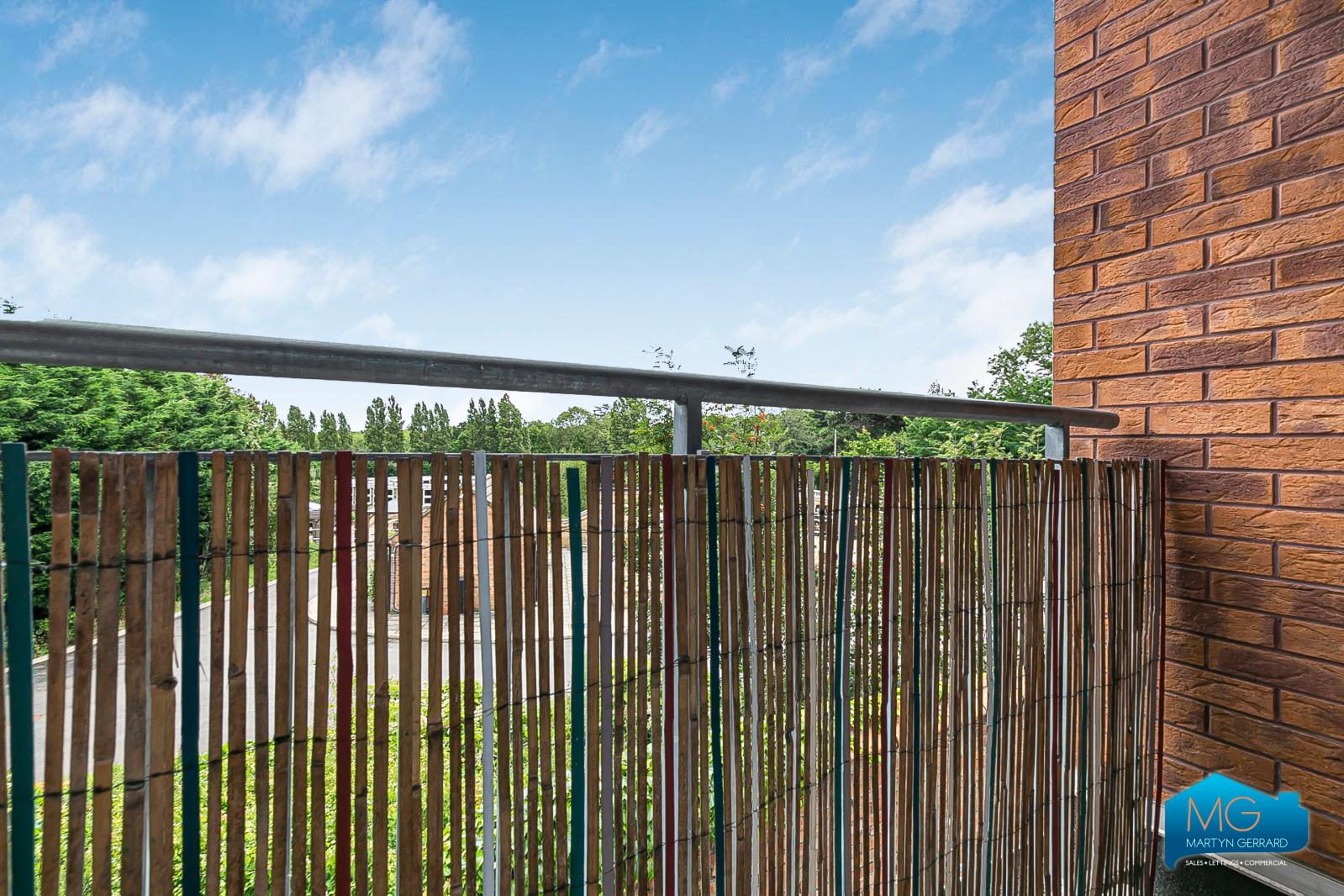 2 bedroom Apartment to rent - Martyn Gerrard