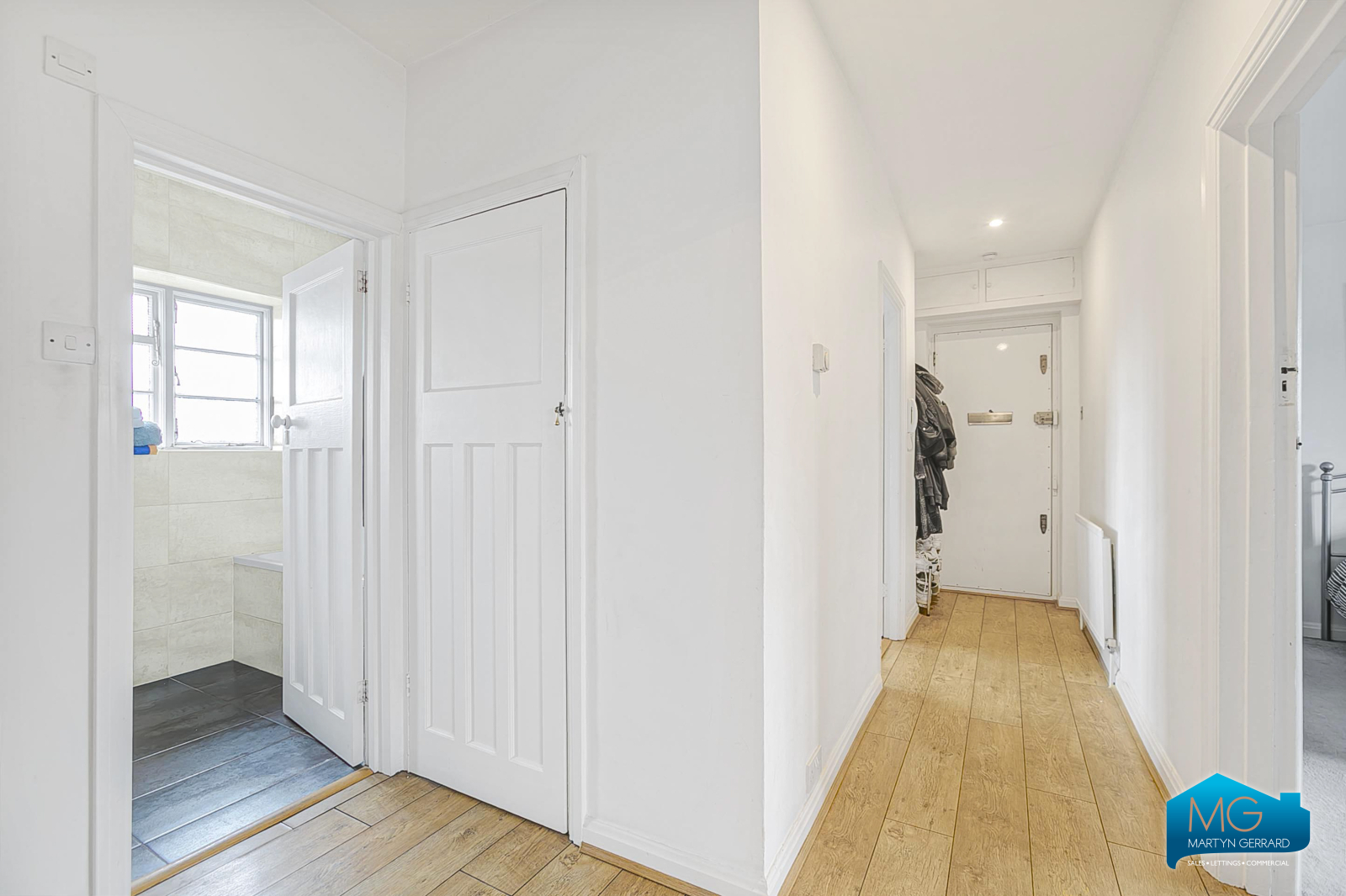 2 bedroom Apartment to rent - Martyn Gerrard