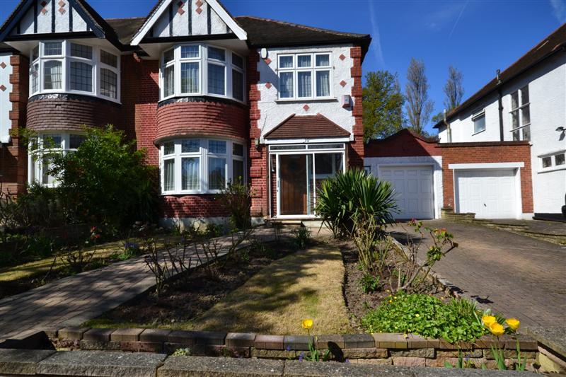 4 bedroom House to rent - Martyn Gerrard