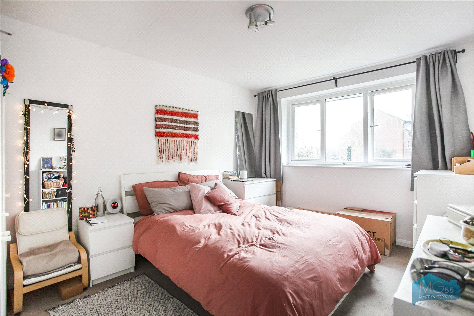 2 bedroom Apartment to rent - Martyn Gerrard