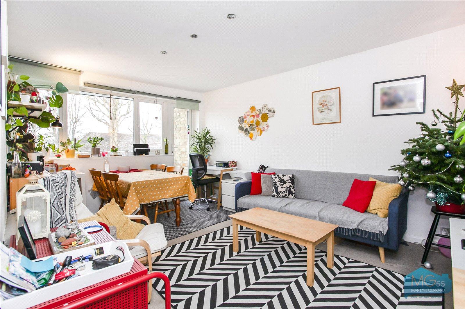 2 bedroom Apartment to rent - Martyn Gerrard