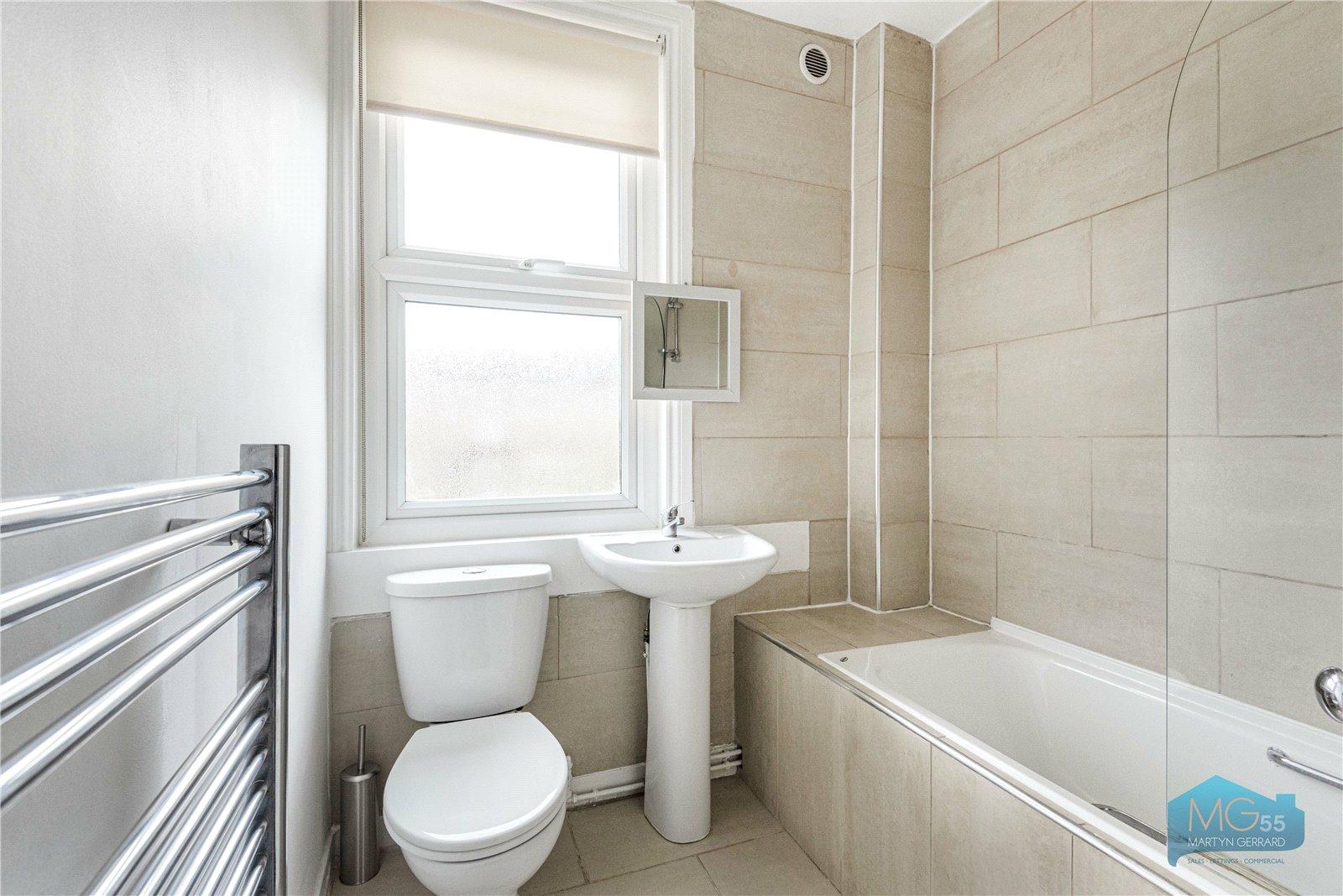 2 bedroom Terraced House to rent - Martyn Gerrard