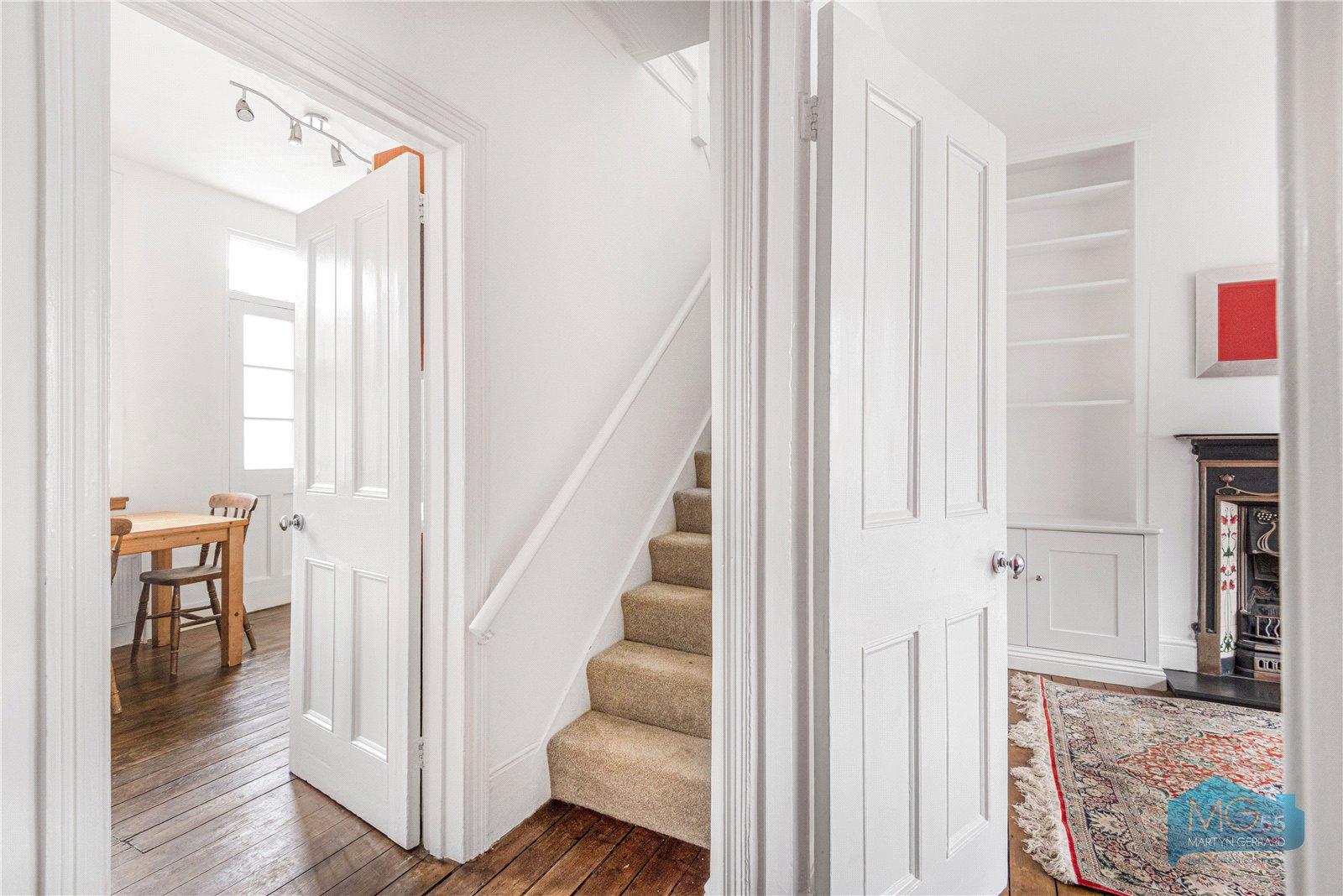 2 bedroom Terraced House to rent - Martyn Gerrard