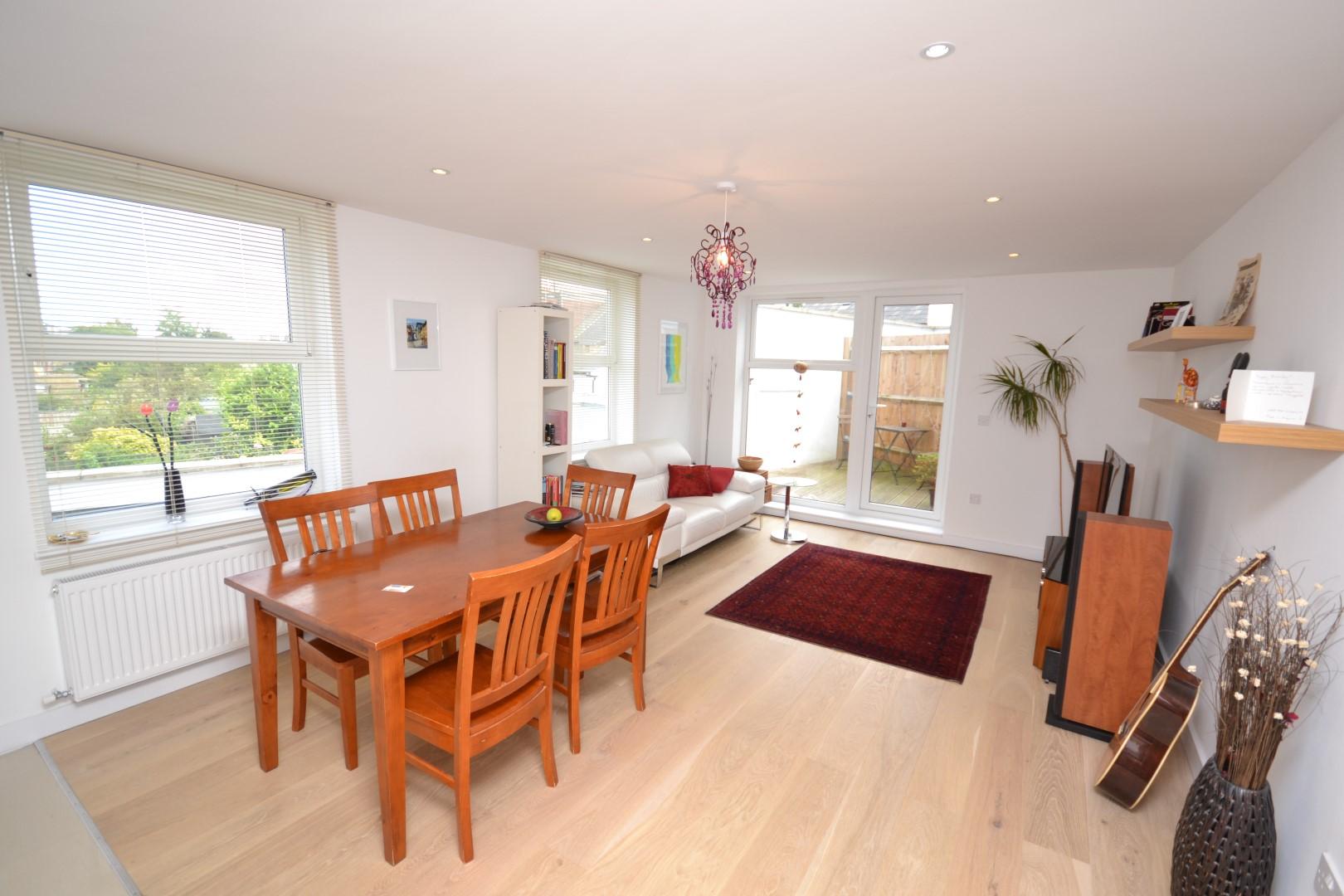 3 bedroom Apartment to rent + ' - Martyn Gerrard