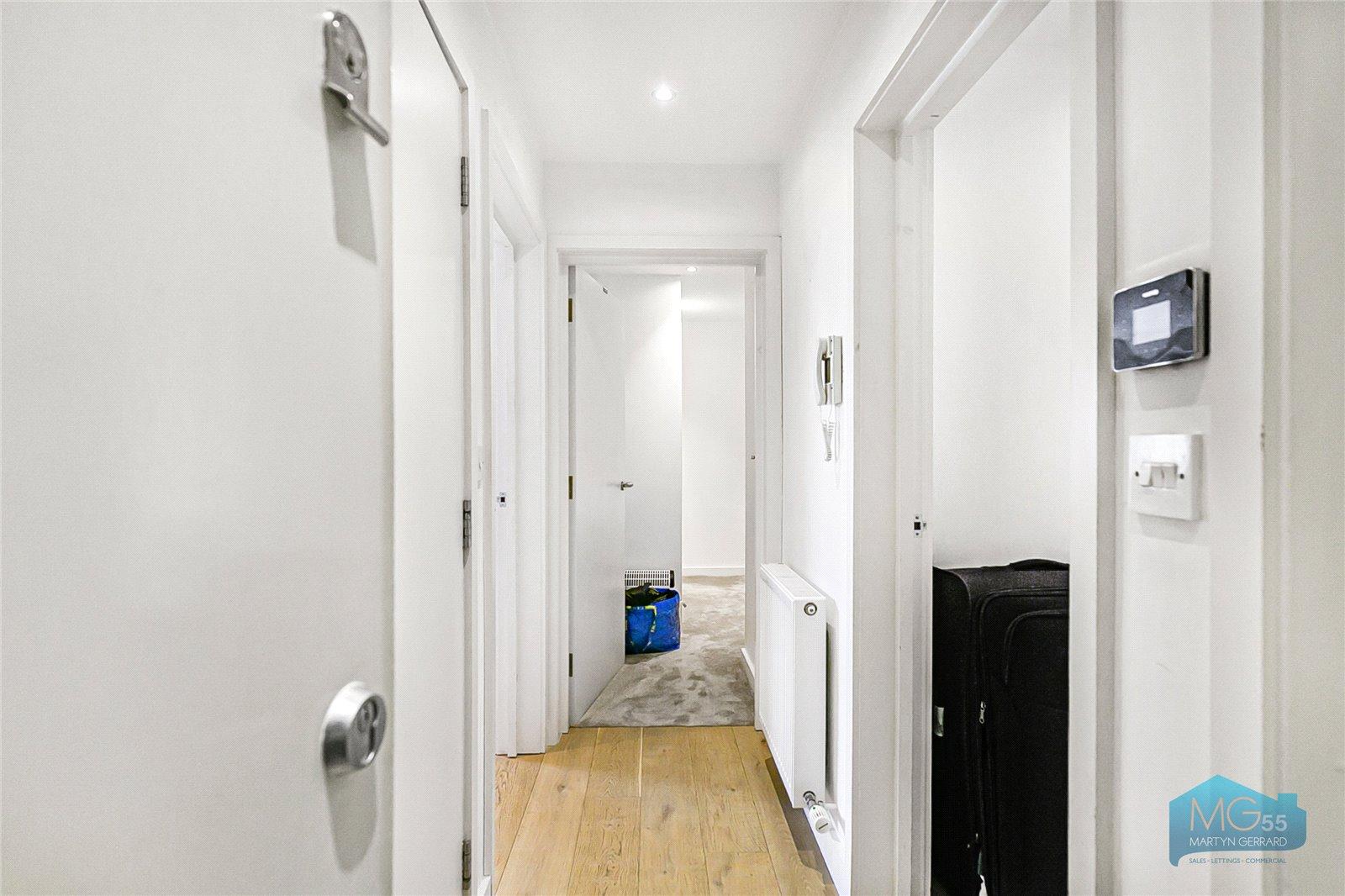 2 bedroom Apartment to rent - Martyn Gerrard