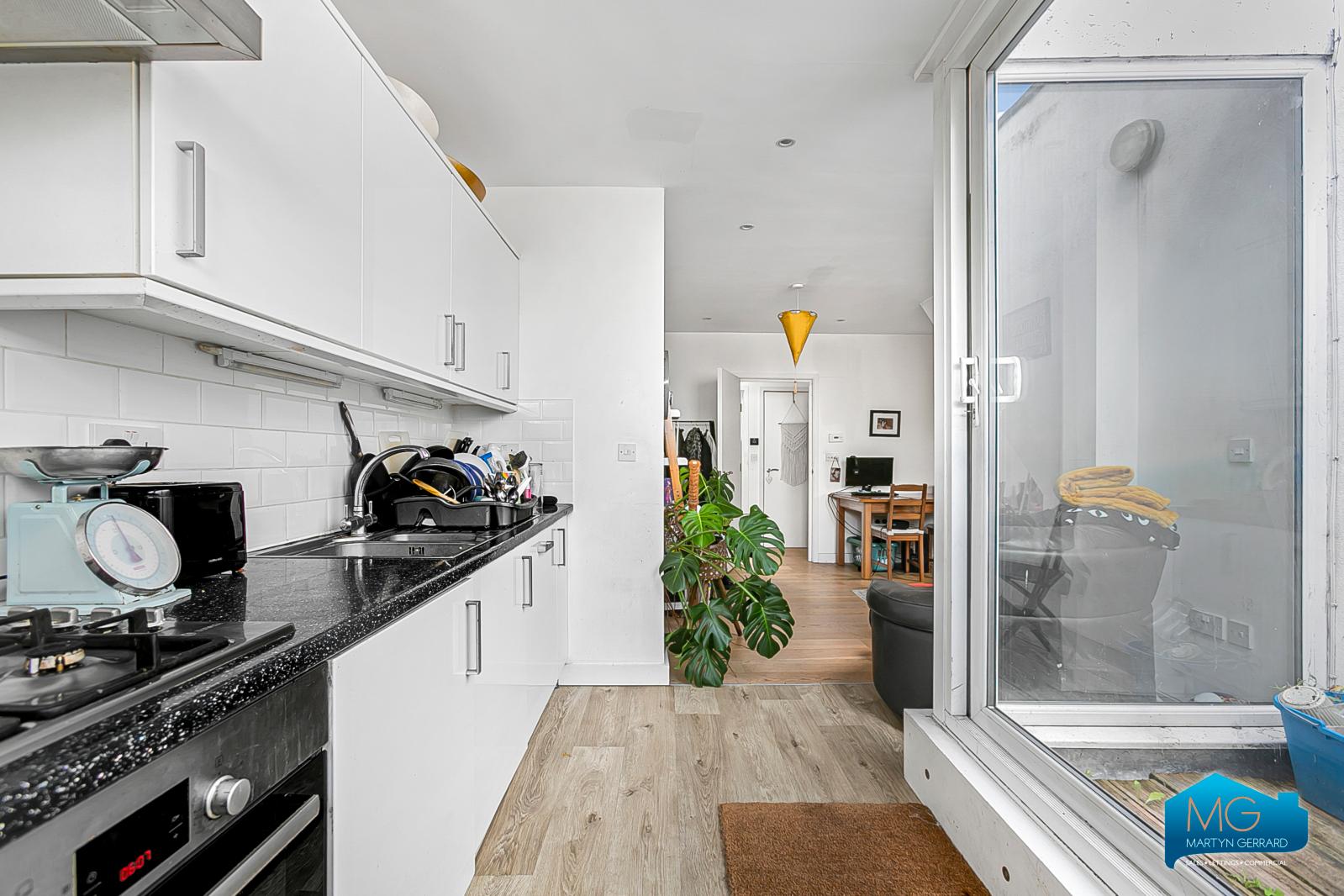 1 bedroom Apartment to rent - Martyn Gerrard