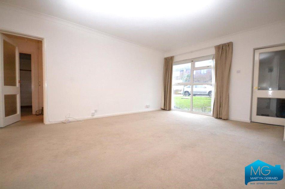 2 bedroom Ground Floor Flat to rent - Martyn Gerrard
