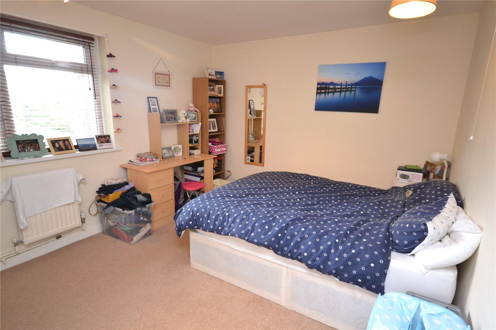 2 bedroom Apartment to rent - Martyn Gerrard
