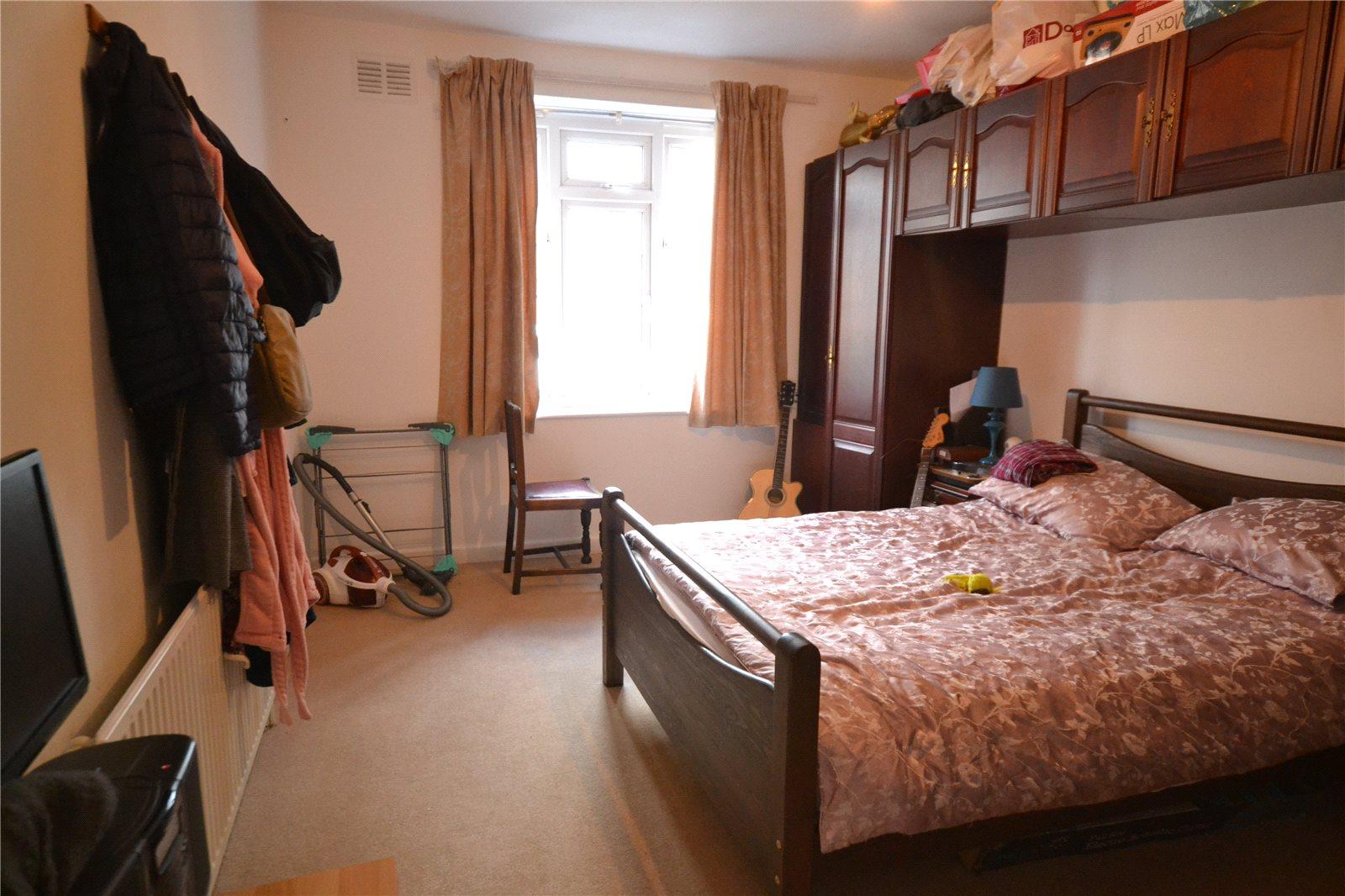 2 bedroom Ground Floor Flat to rent - Martyn Gerrard