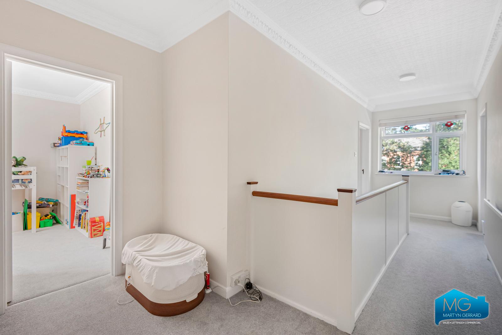 3 bedroom Semi-Detached House to rent - Martyn Gerrard
