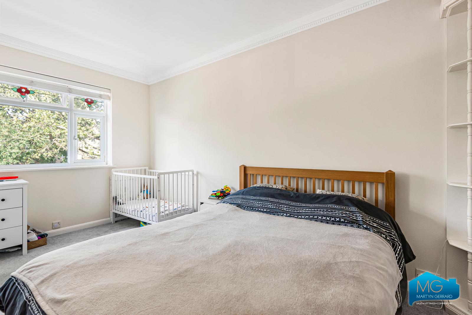 3 bedroom Semi-Detached House to rent - Martyn Gerrard