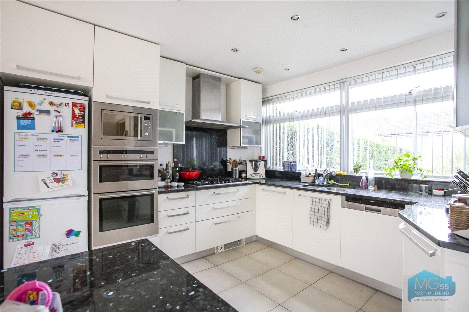 3 bedroom Terraced House to rent - Martyn Gerrard