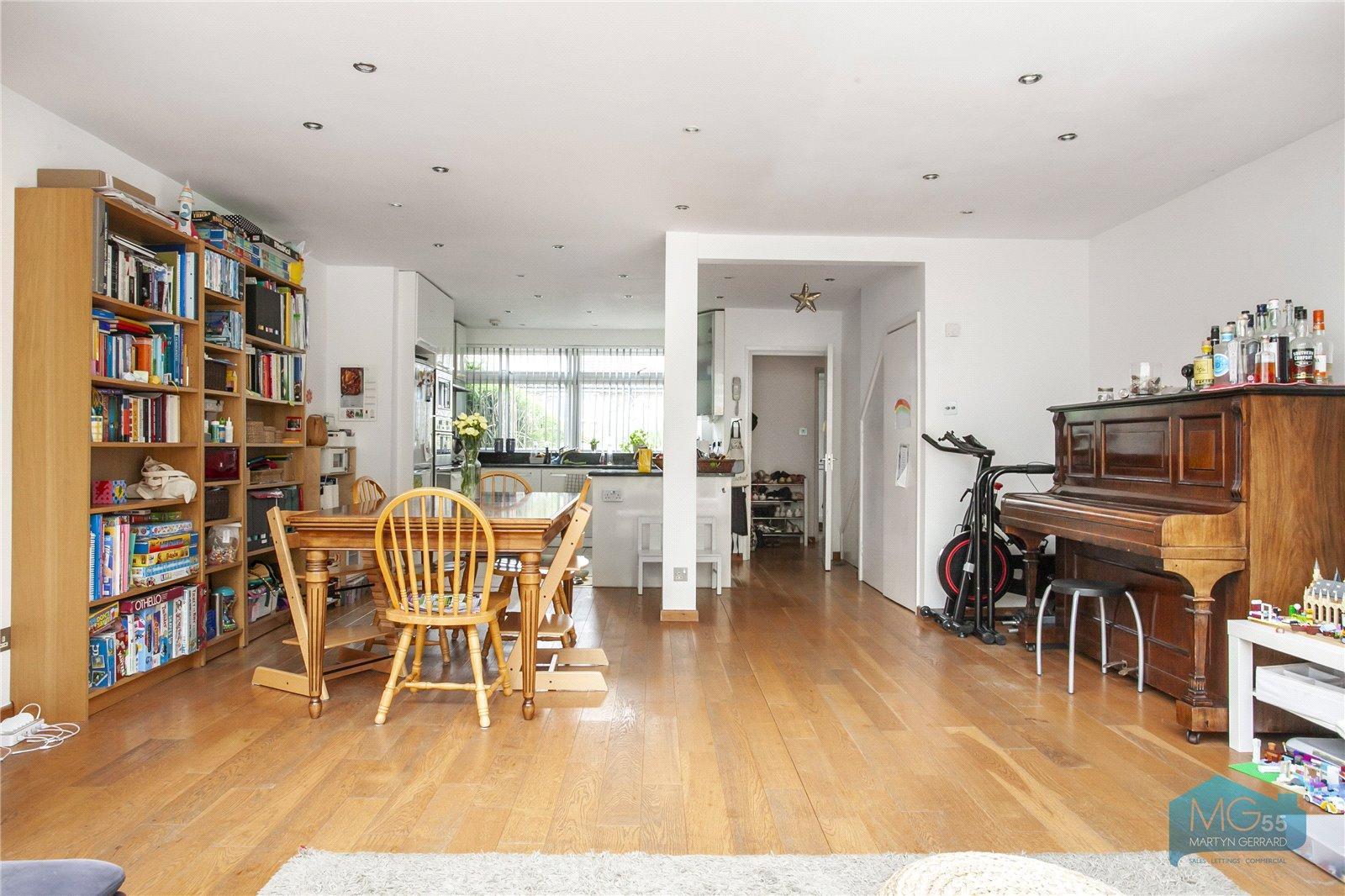 3 bedroom Terraced House to rent - Martyn Gerrard