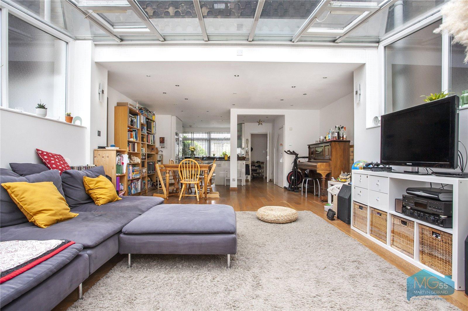 3 bedroom Terraced House to rent - Martyn Gerrard