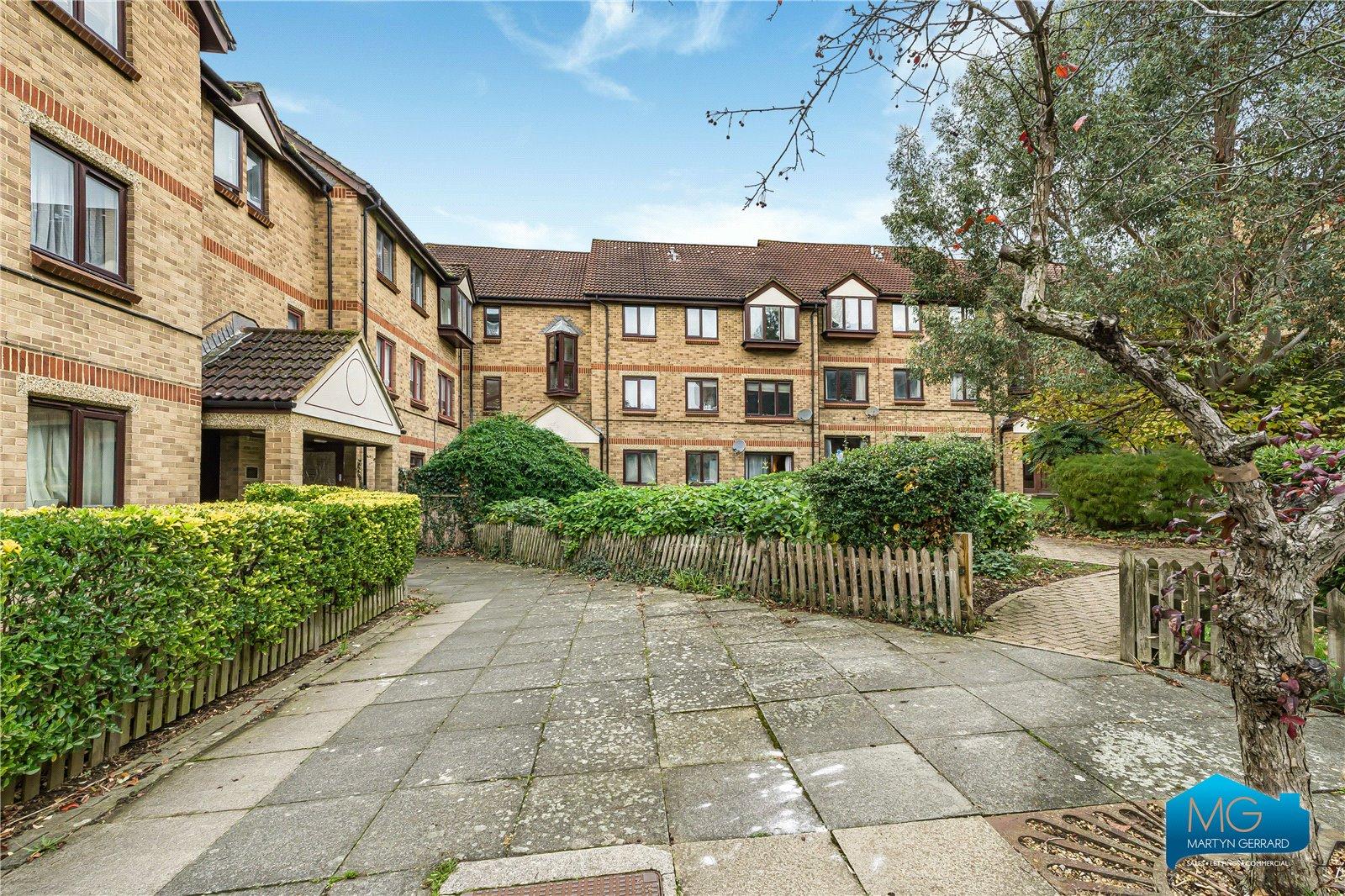 2 bedroom Apartment to rent - Martyn Gerrard