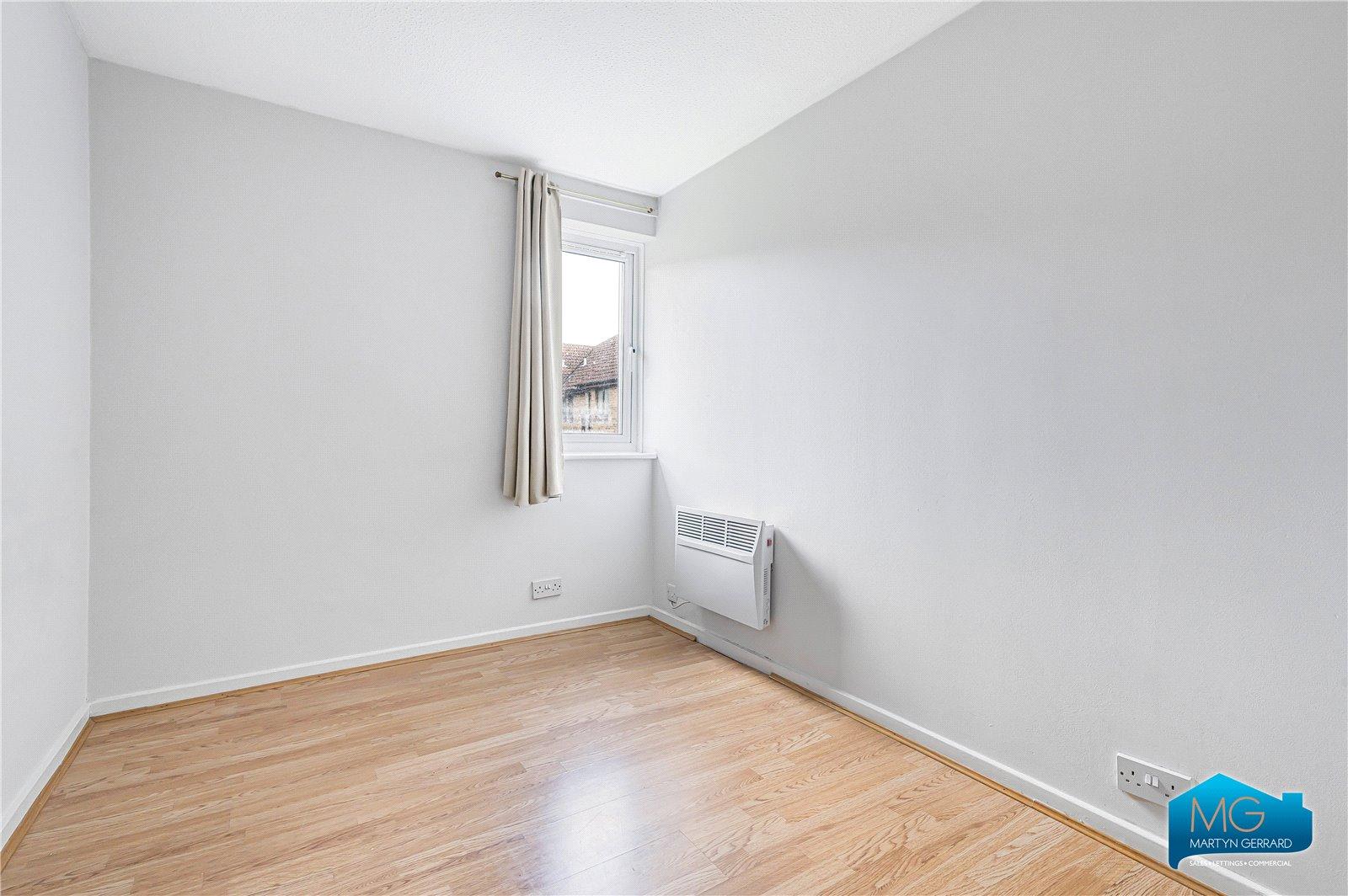2 bedroom Apartment to rent - Martyn Gerrard