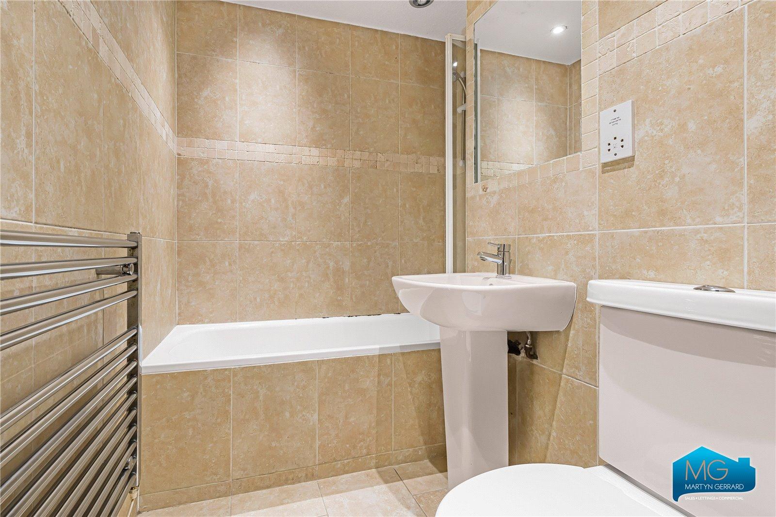 2 bedroom Apartment to rent - Martyn Gerrard
