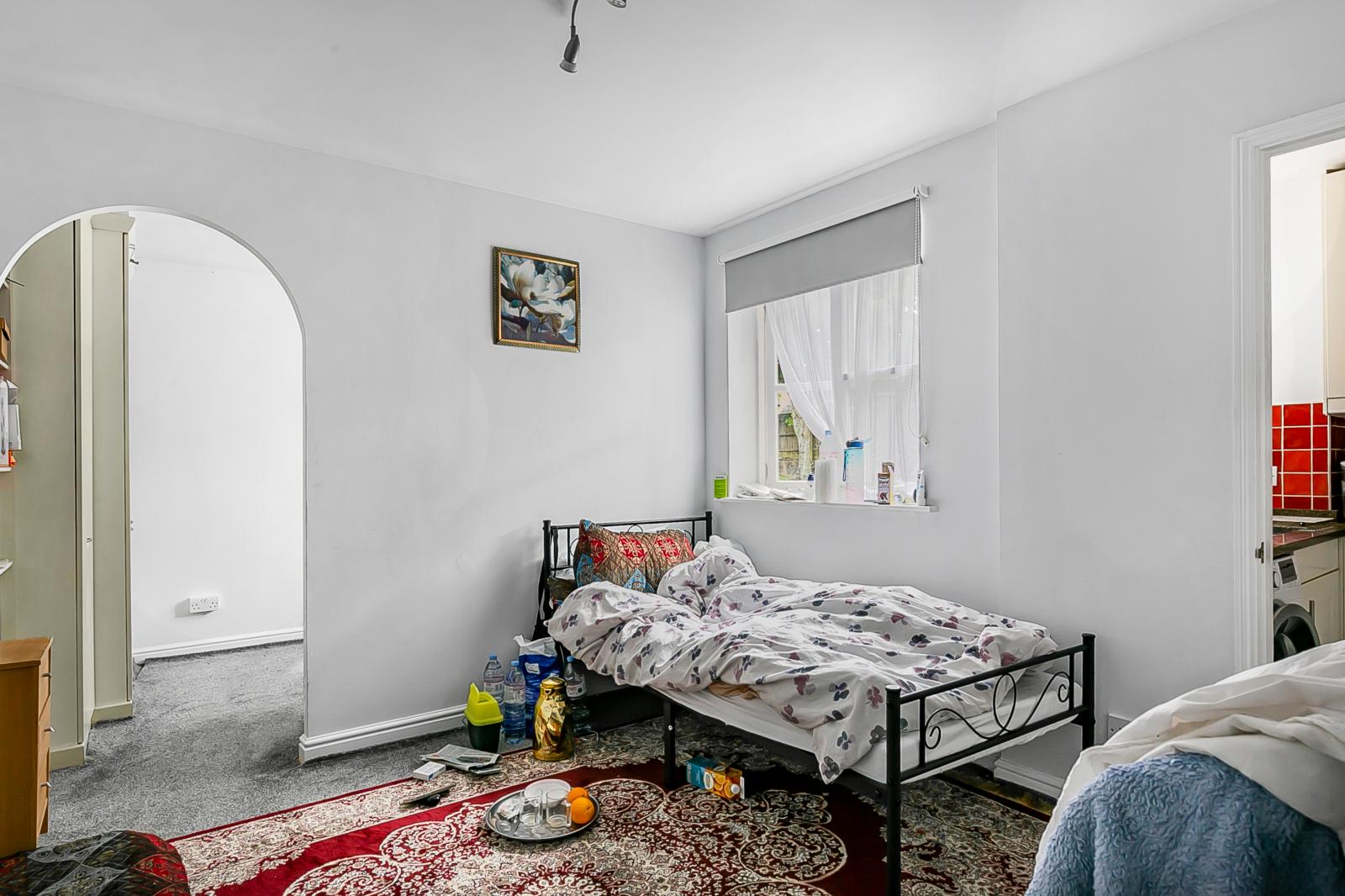 1 bedroom Ground Floor Flat to rent - Martyn Gerrard