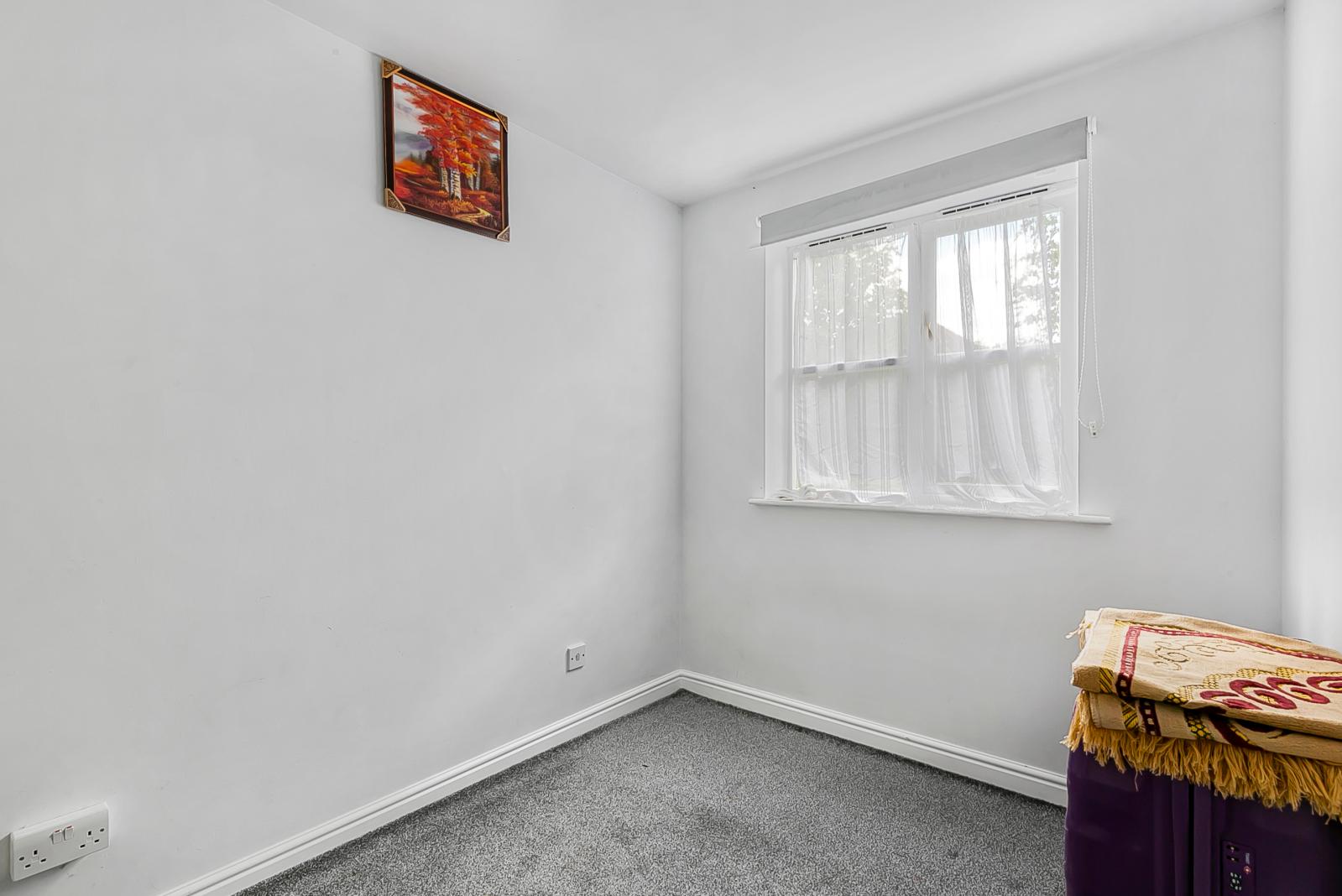 1 bedroom Ground Floor Flat to rent - Martyn Gerrard