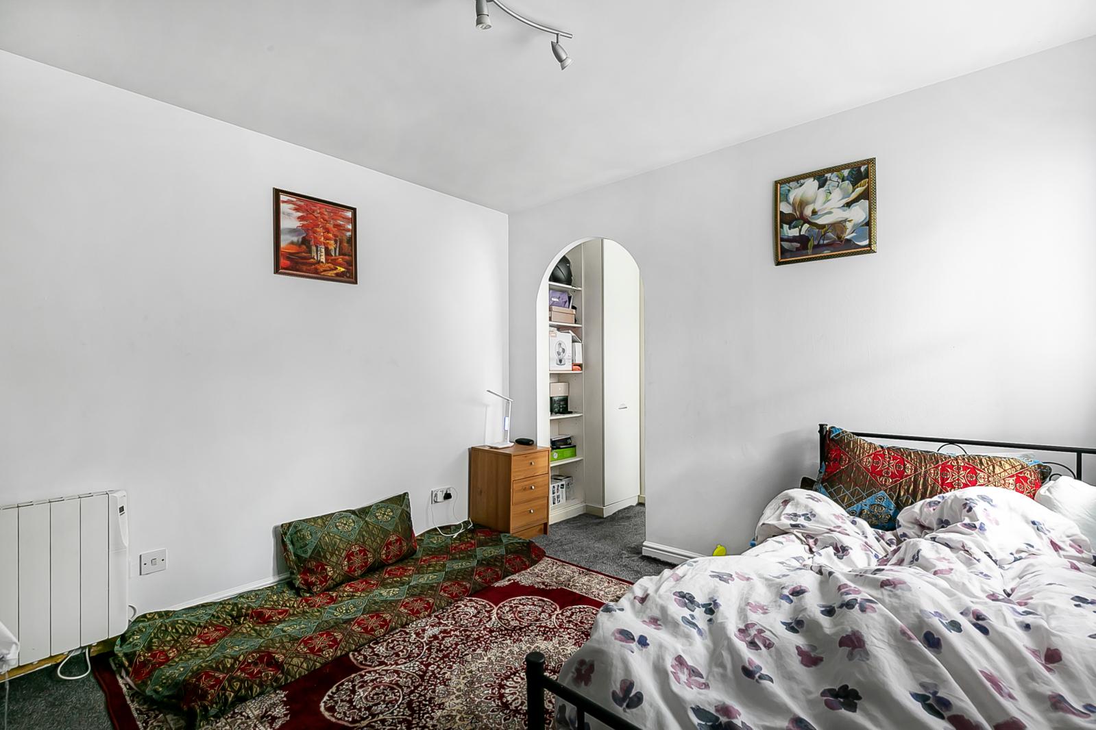 1 bedroom Ground Floor Flat to rent - Martyn Gerrard