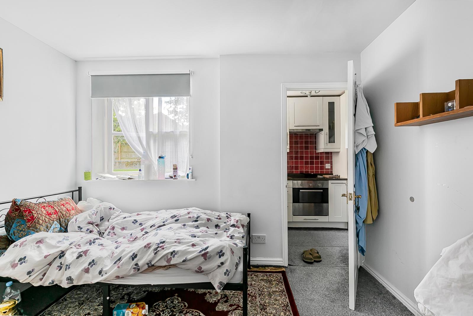 1 bedroom Ground Floor Flat to rent - Martyn Gerrard