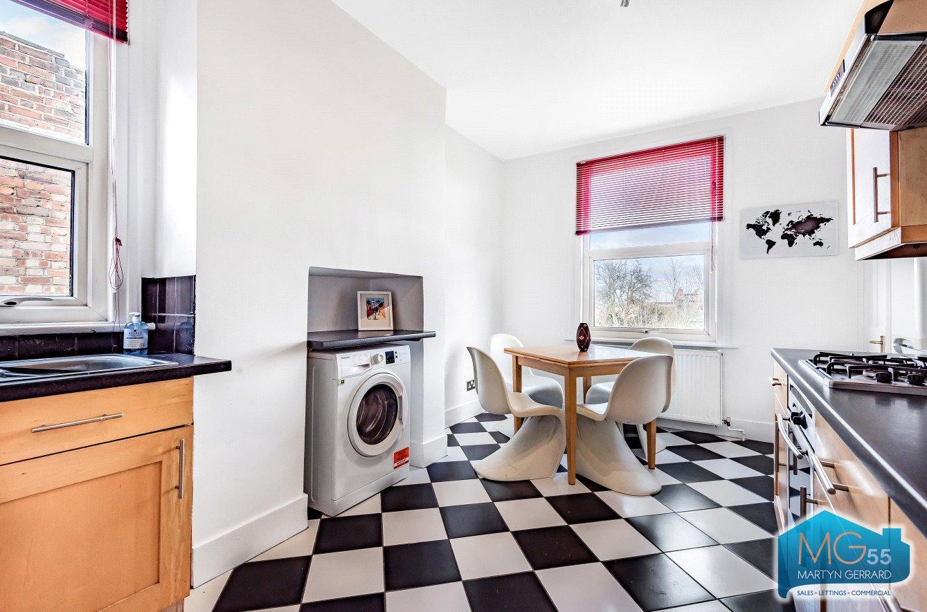 2 bedroom Maisonette to rent - Martyn Gerrard