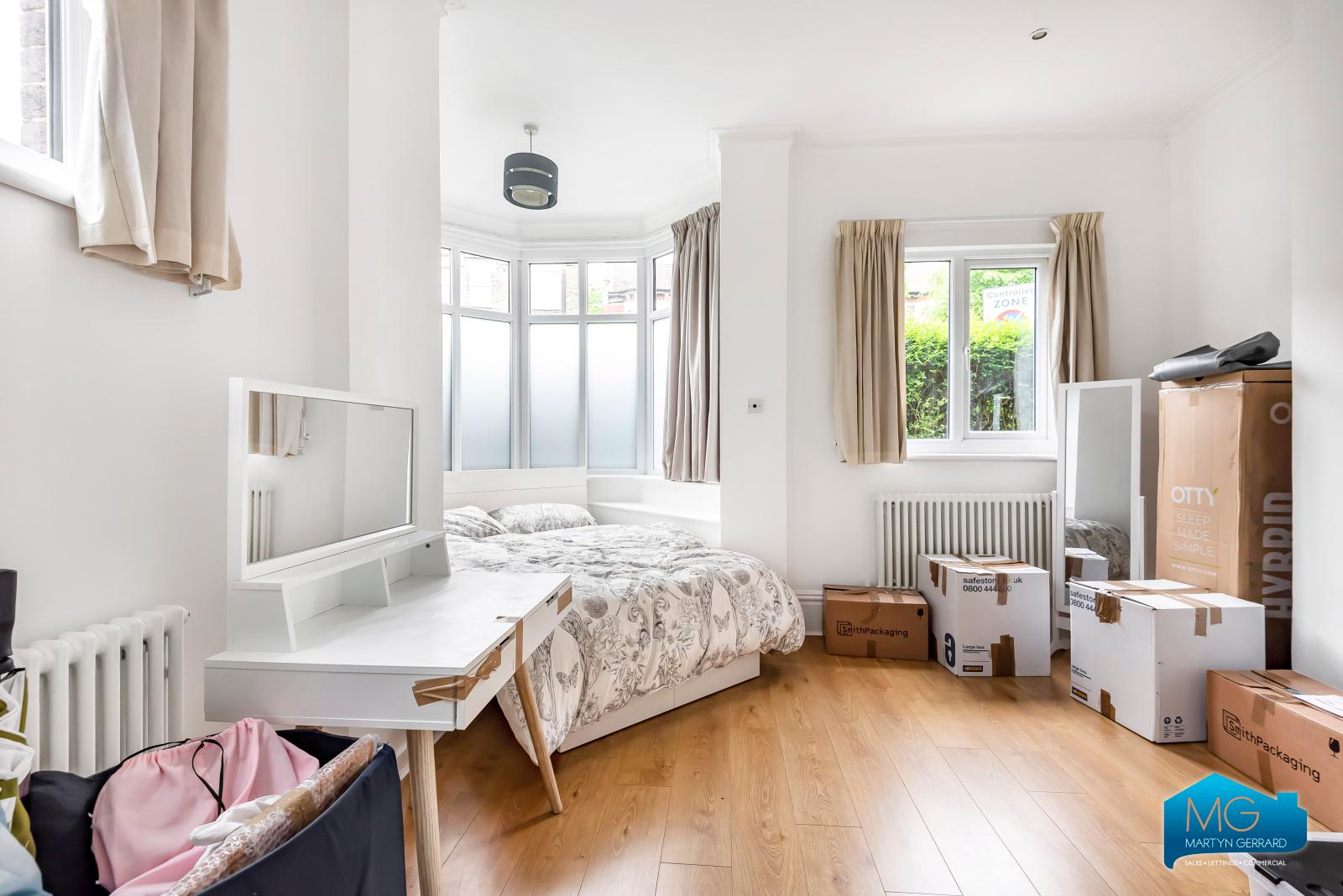 1 bedroom Ground Floor Flat to rent - Martyn Gerrard