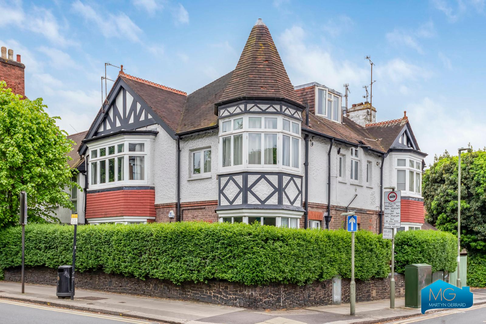 1 bedroom Ground Floor Flat to rent - Martyn Gerrard
