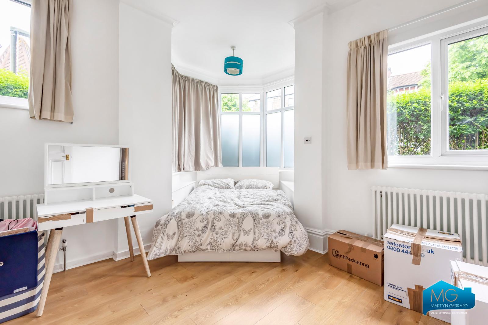 1 bedroom Ground Floor Flat to rent - Martyn Gerrard