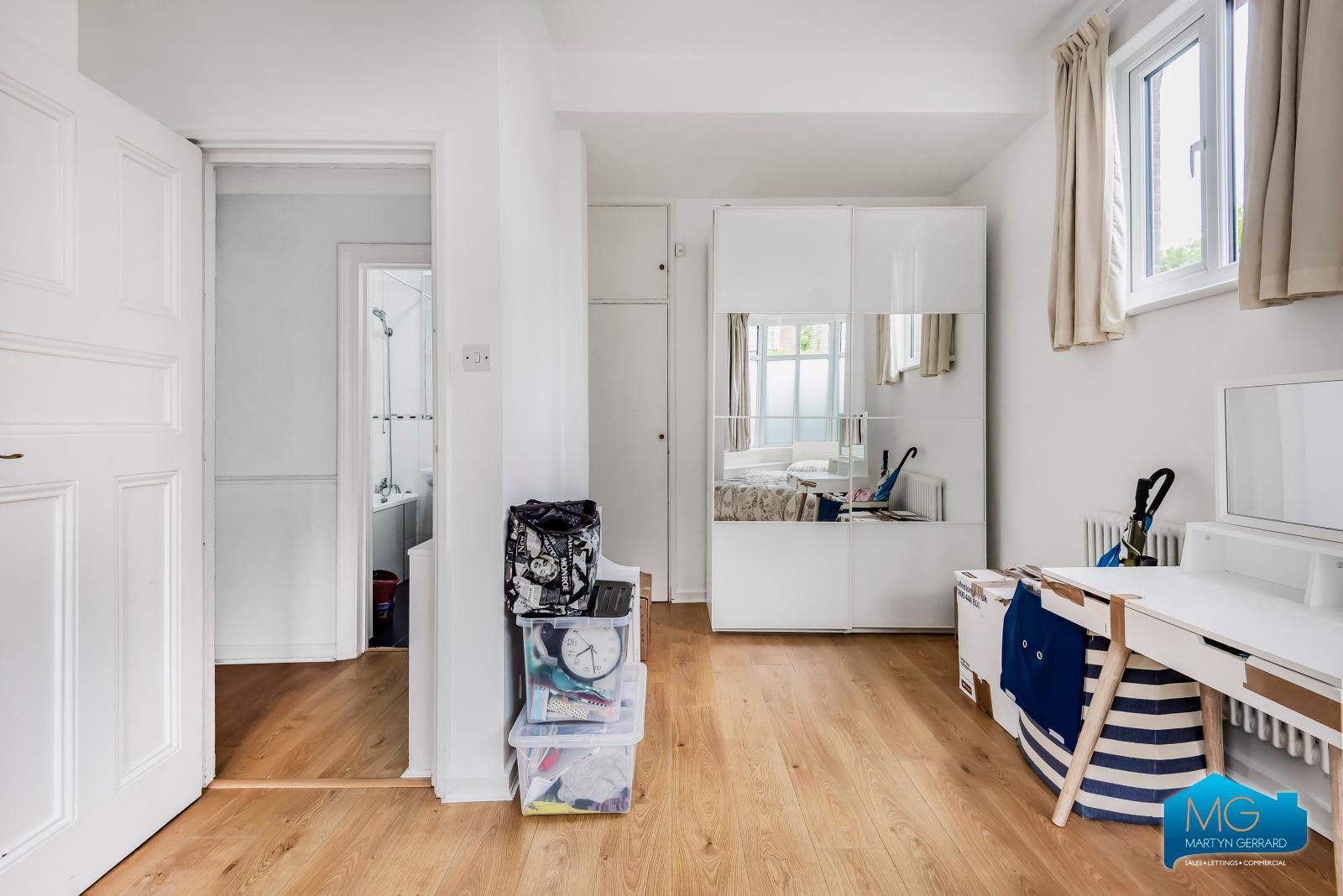 1 bedroom Ground Floor Flat to rent - Martyn Gerrard